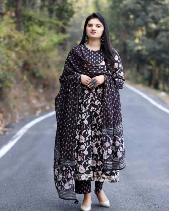 piludi Women Viscose Printed Anarkali Kurti With Pants ( Black ) piludi Women Viscose Printed Anarkali Kurti With Pants ( Black )