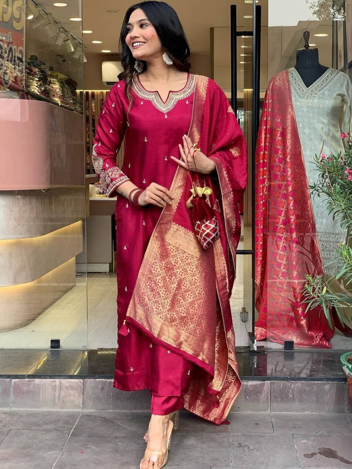     			Krisio Women Chanderi Silk Embroidered Straight Kurti With Pants ( Maroon )