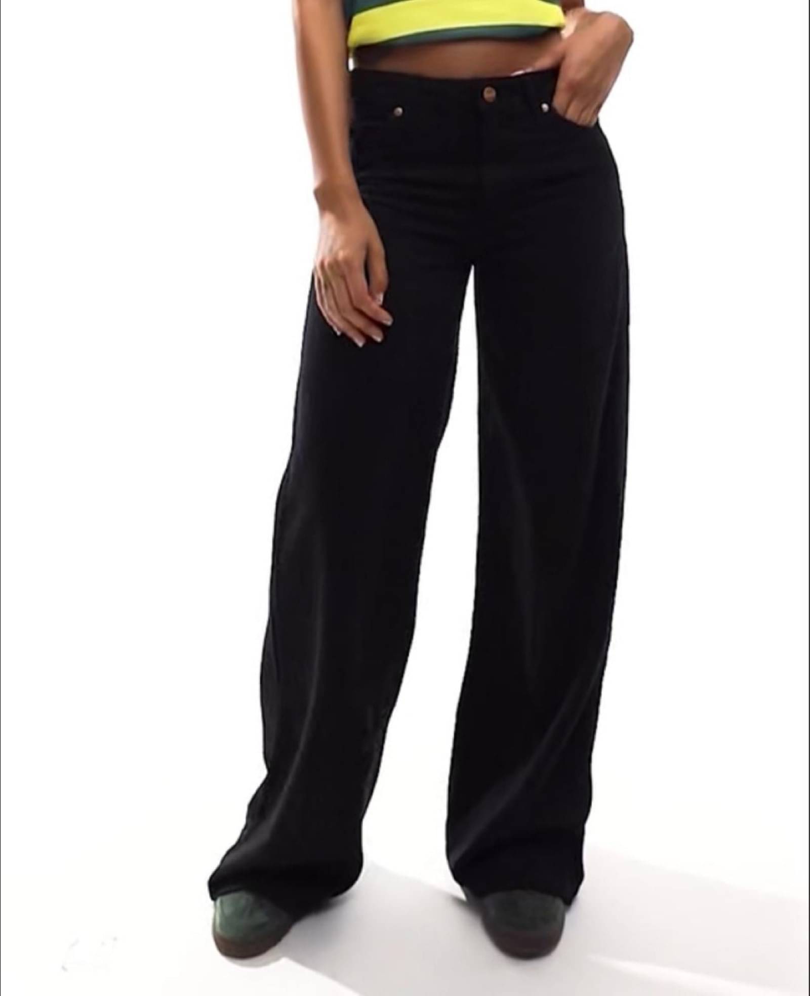     			SiNK DENIMS Women's Straight Fit High-Rise Jeans ( Black )