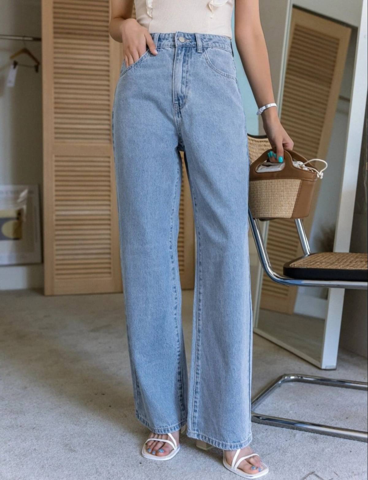     			SiNK DENIMS Women's Straight Fit High-Rise Jeans ( Blue )