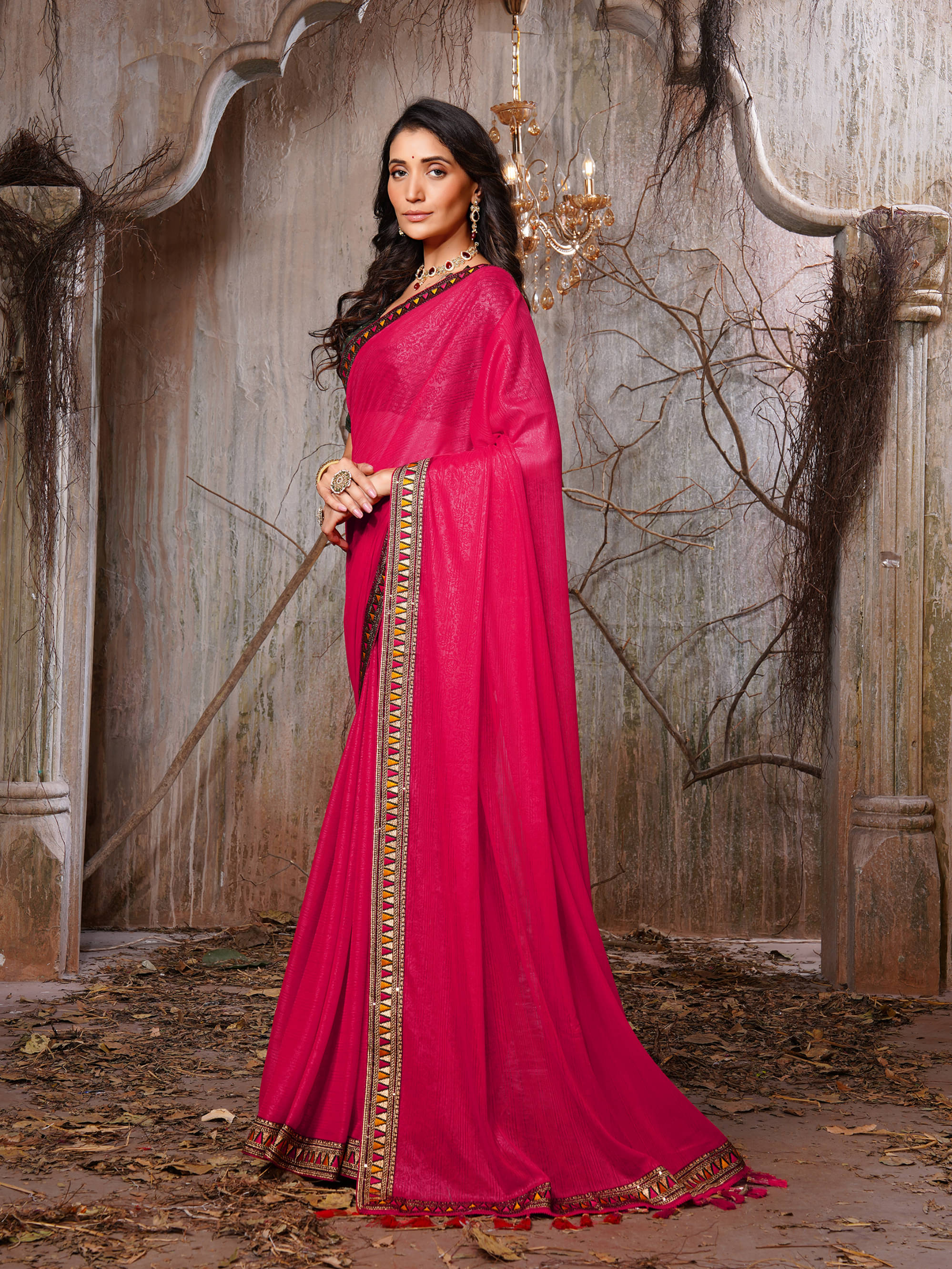     			Parmila Fashion Chiffon Embellished Saree With Unstitched Blouse Piece ( Pink )