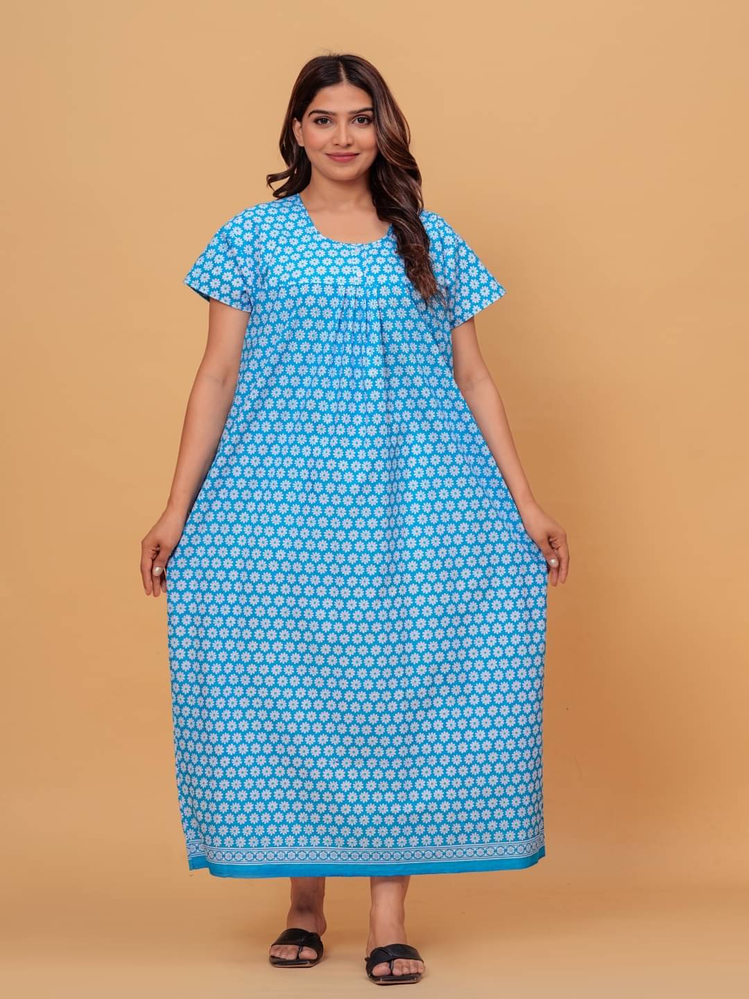 rajeraj Turquoise Cotton Women's Nightwear Nighty & Night Gowns ( Pack of 1 ) rajeraj Turquoise Cotton Women's Nightwear Nighty & Night Gowns ( Pack of 1 )