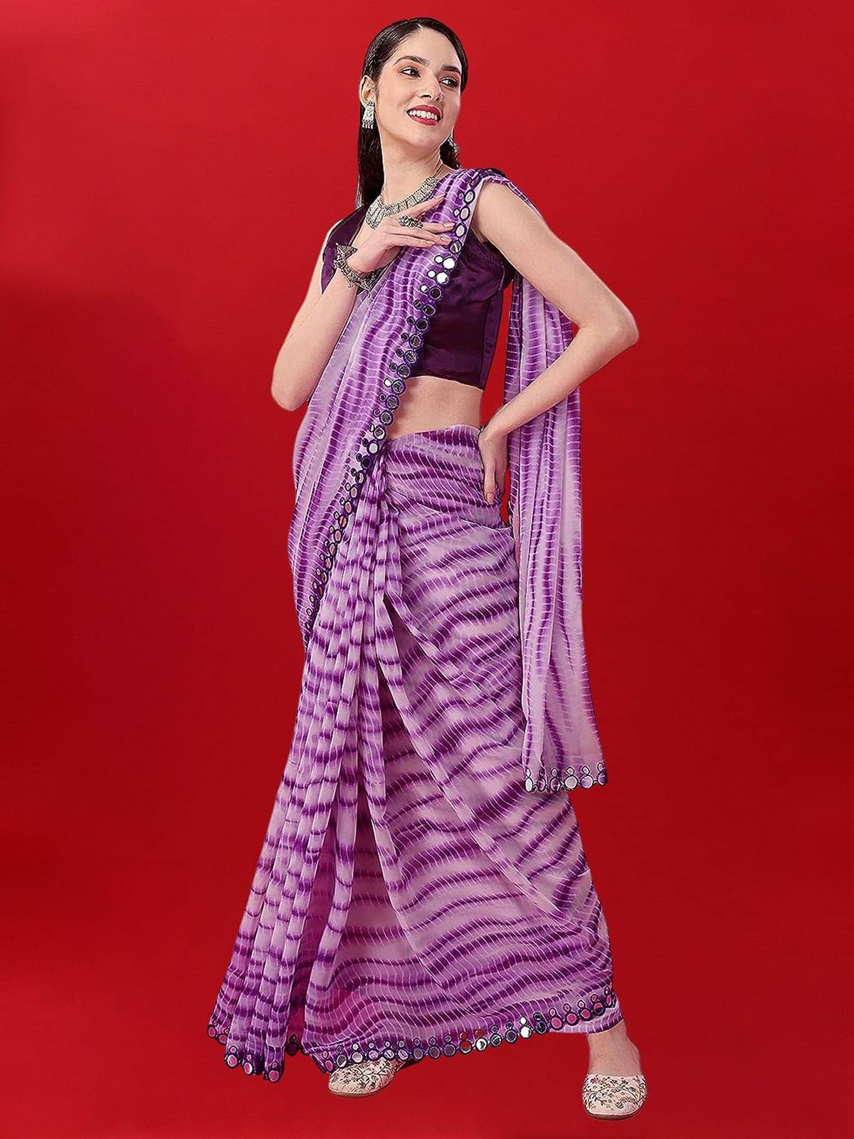 BLEESBURY Georgette Dyed Saree With Unstitched Blouse Piece ( Purple ) BLEESBURY Georgette Dyed Saree With Unstitched Blouse Piece ( Purple )