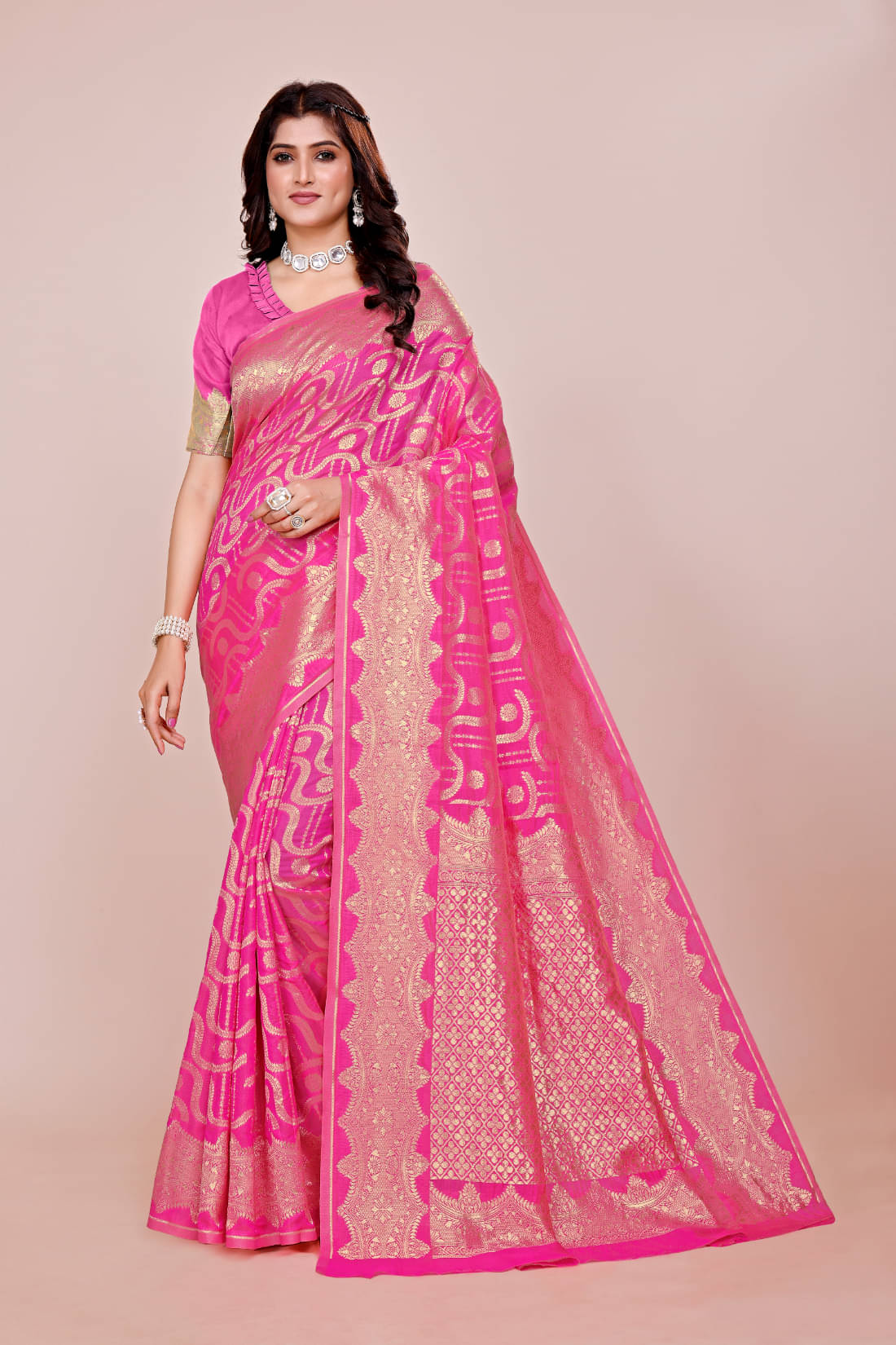 DHAYNA AND REEWA FASHION Organza Woven Saree With Unstitched Blouse Piece ( Rani ) DHAYNA AND REEWA FASHION Organza Woven Saree With Unstitched Blouse Piece ( Rani )