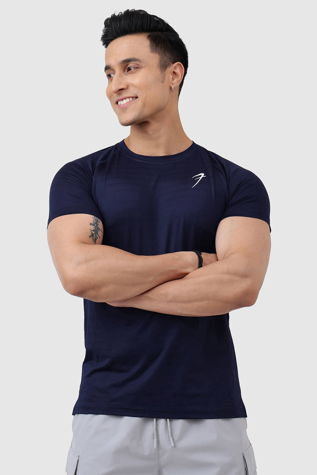    			Fuaark Navy Polyester Slim Fit Men's Sports T-Shirt ( Pack of 1 )