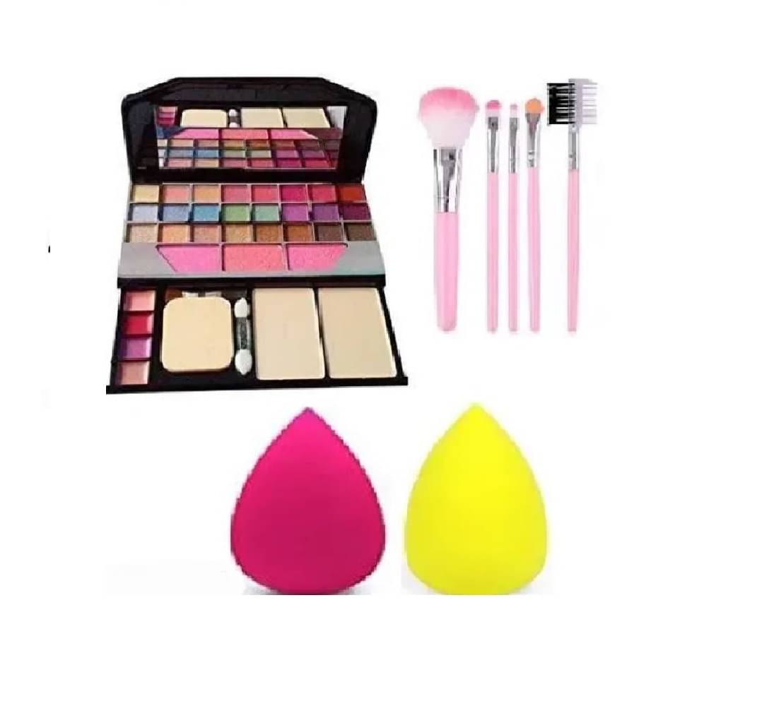     			Generic Eye Shadow Palette ( Eyeshadow ,  Beauty Blender , Makeup Brush )