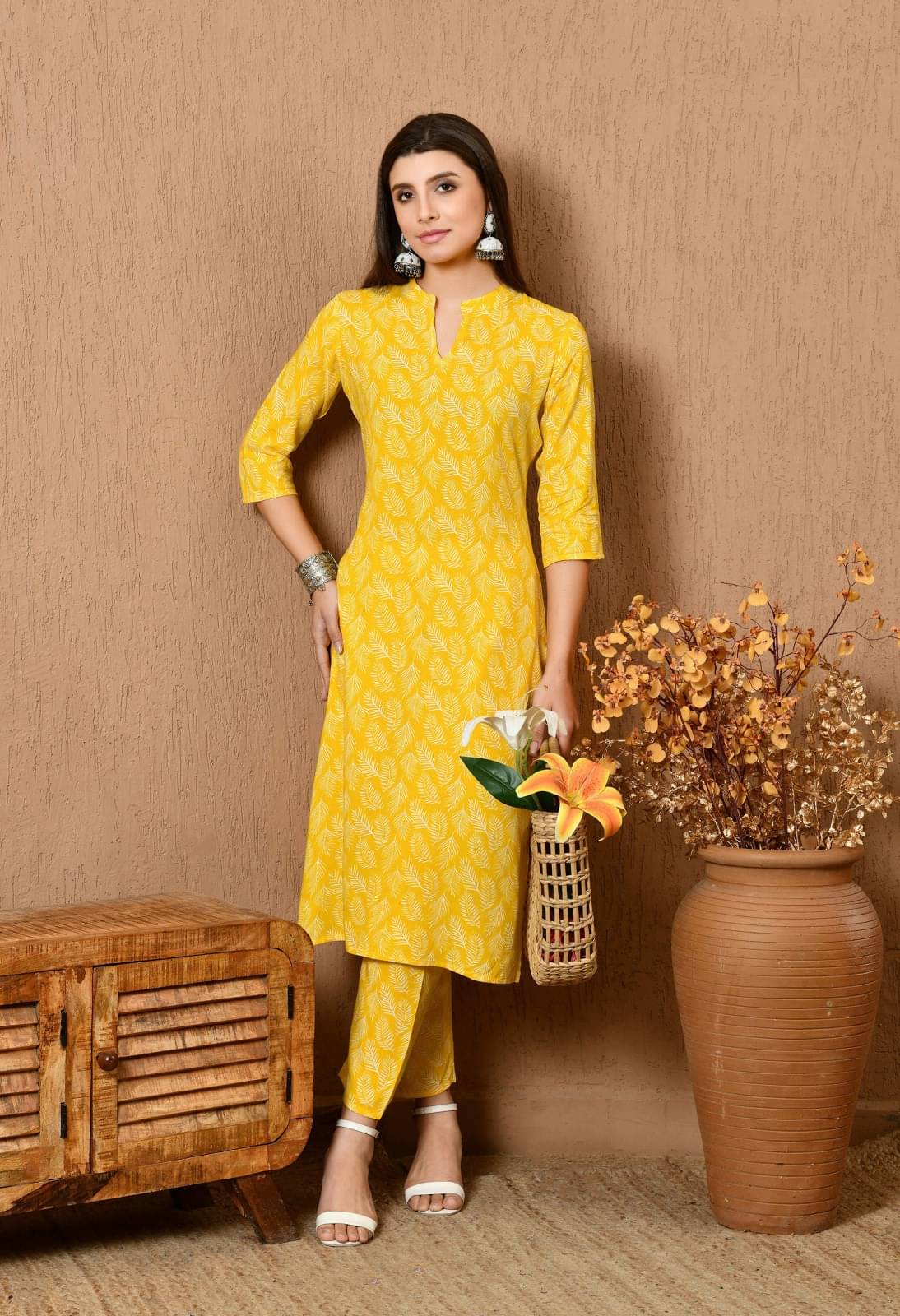 Metafab Women Viscose Printed Straight Kurti With Pants ( Yellow ) Metafab Women Viscose Printed Straight Kurti With Pants ( Yellow )