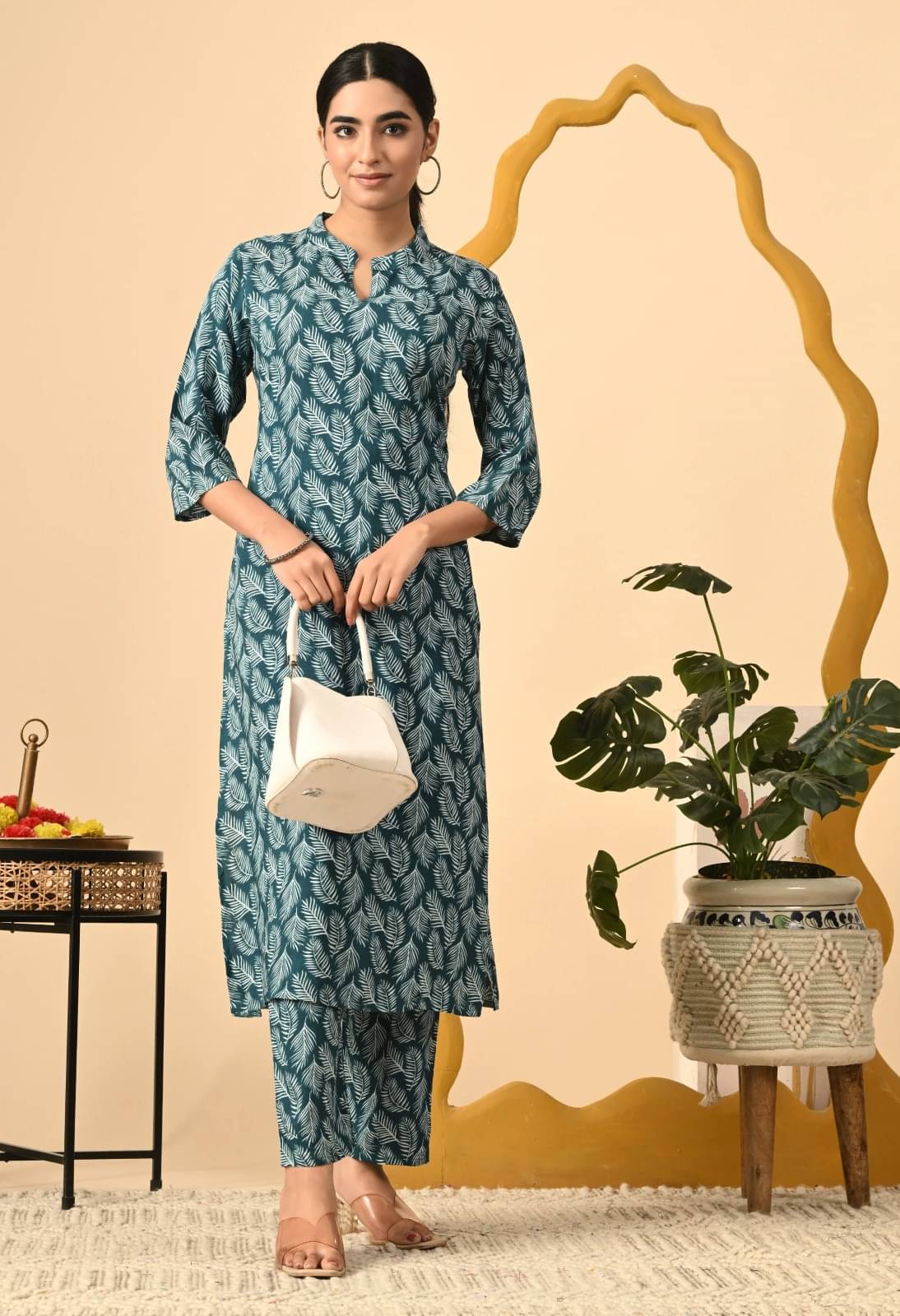     			Metafab Women Viscose Printed Straight Kurti With Pants ( Blue )