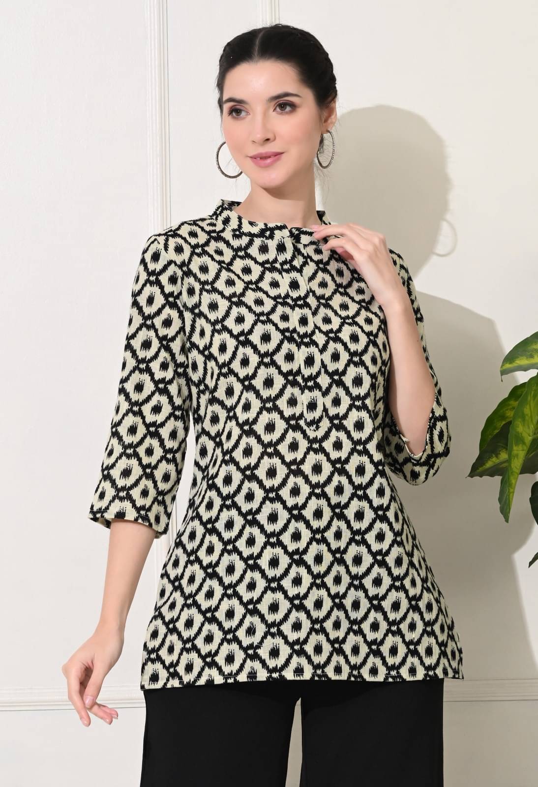     			Metafab Women Viscose Rayon Printed Straight Kurti ( Beige )