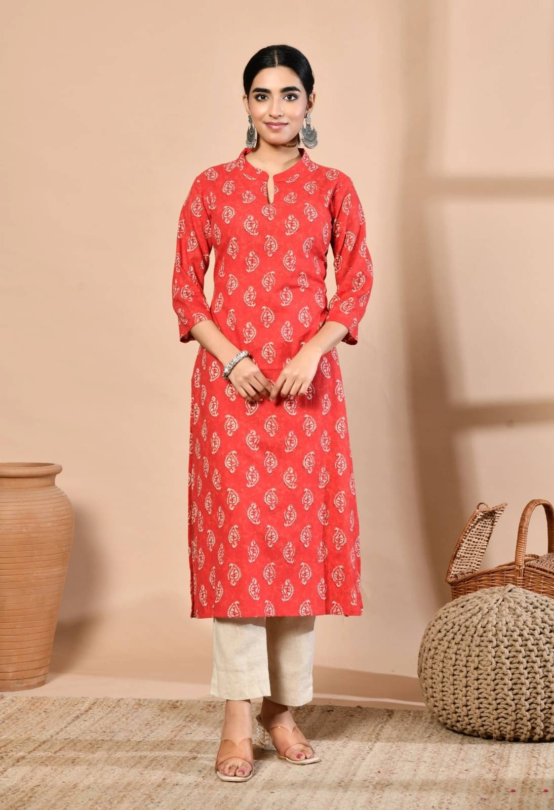     			Metafab Women Viscose Rayon Printed Straight Kurti ( Red )