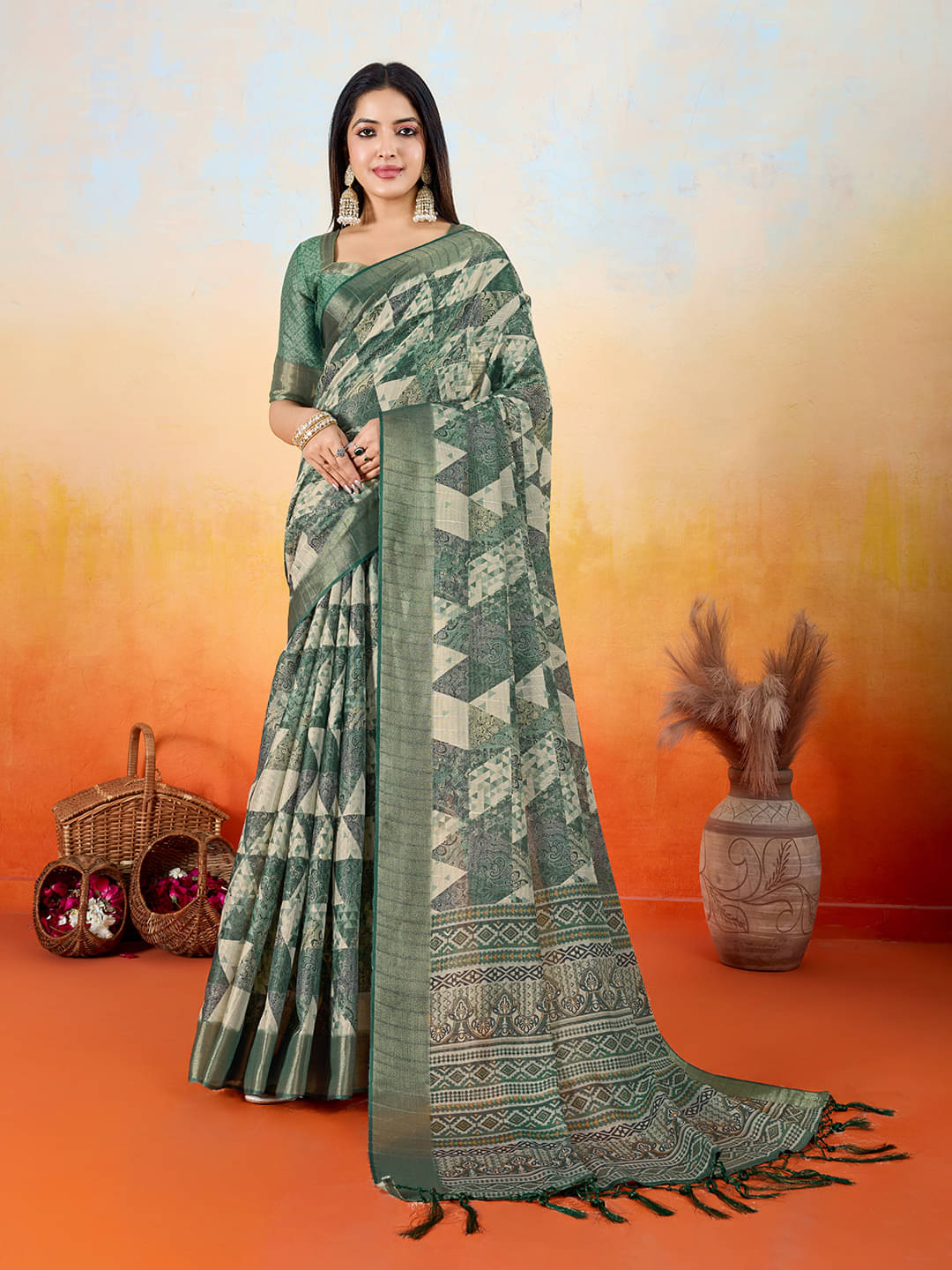 Rekha Maniyar Silk Blend Printed Saree With Unstitched Blouse Piece ( Green ) Rekha Maniyar Silk Blend Printed Saree With Unstitched Blouse Piece ( Green )
