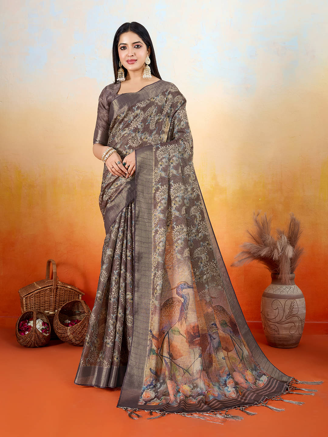     			Rekha Maniyar Silk Blend Printed Saree With Unstitched Blouse Piece ( Brown )