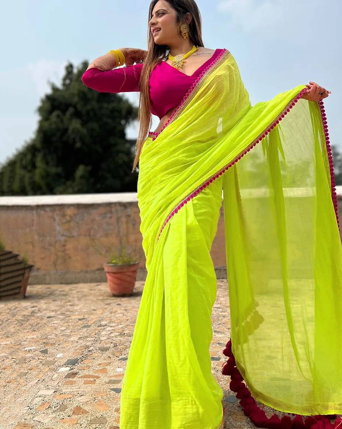     			V FANCY Georgette Solid Saree Without Blouse Piece ( Green )