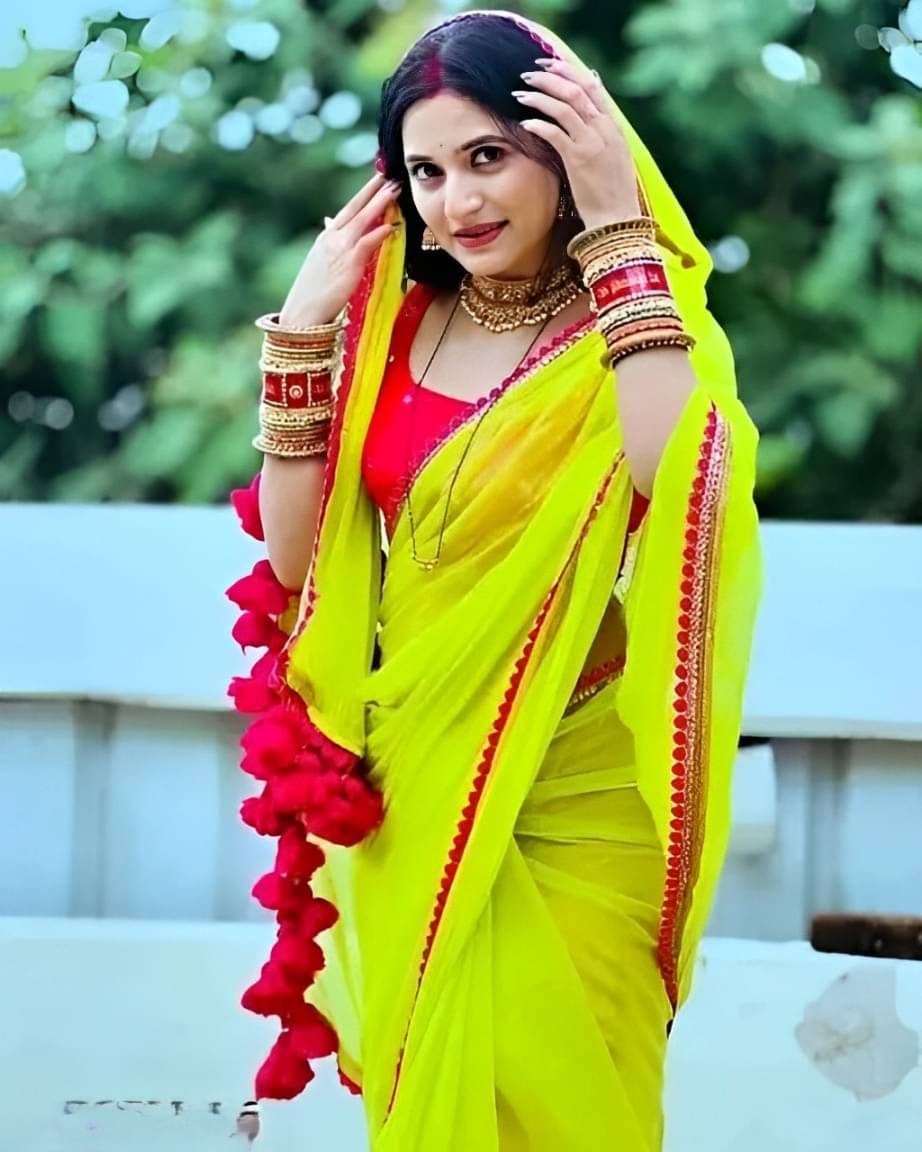     			V FANCY Georgette Solid Saree With Stitched Blouse ( Green )
