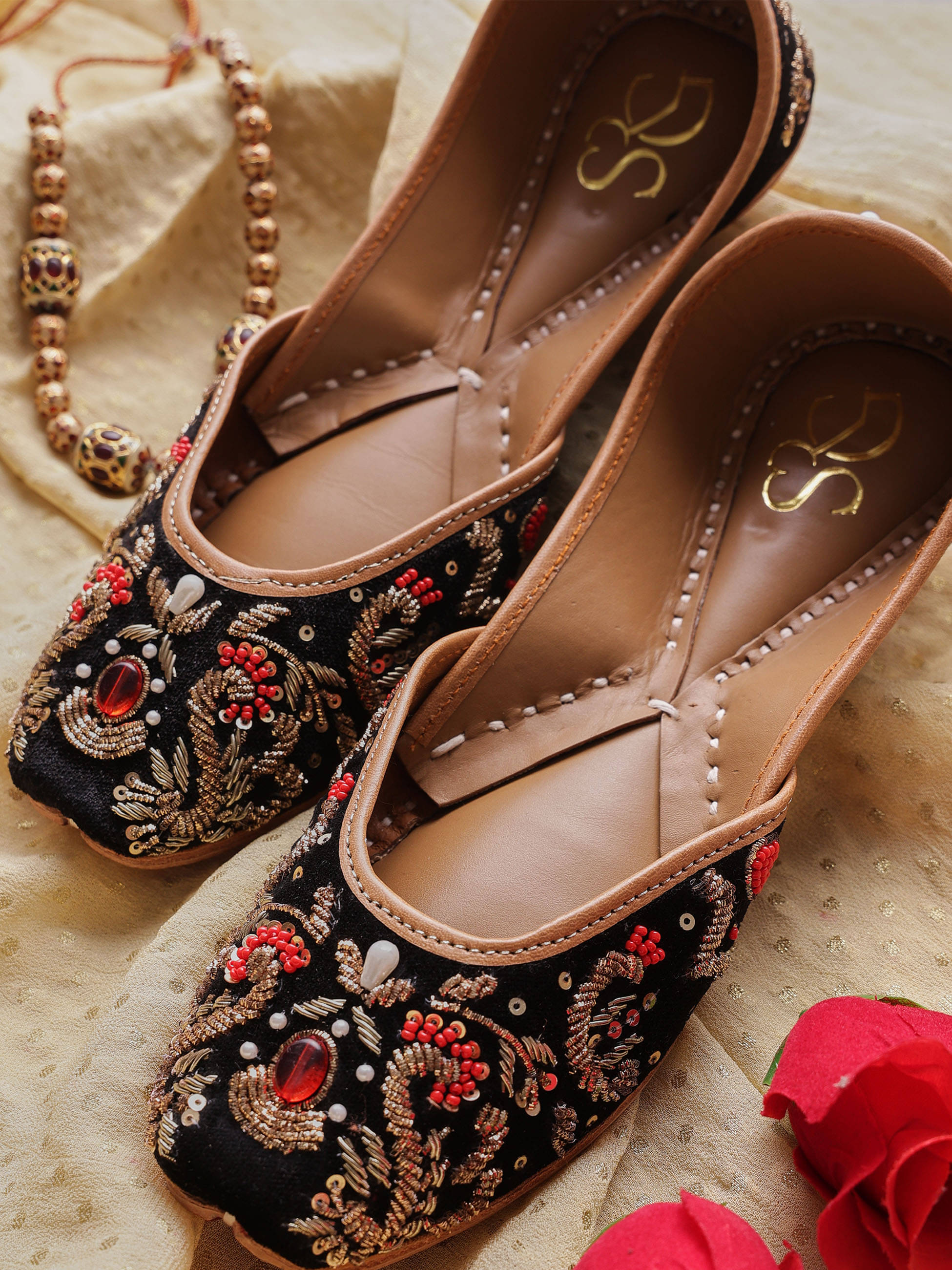     			LABEL SHONA ROHATGI GARG Black Women's Mojaris