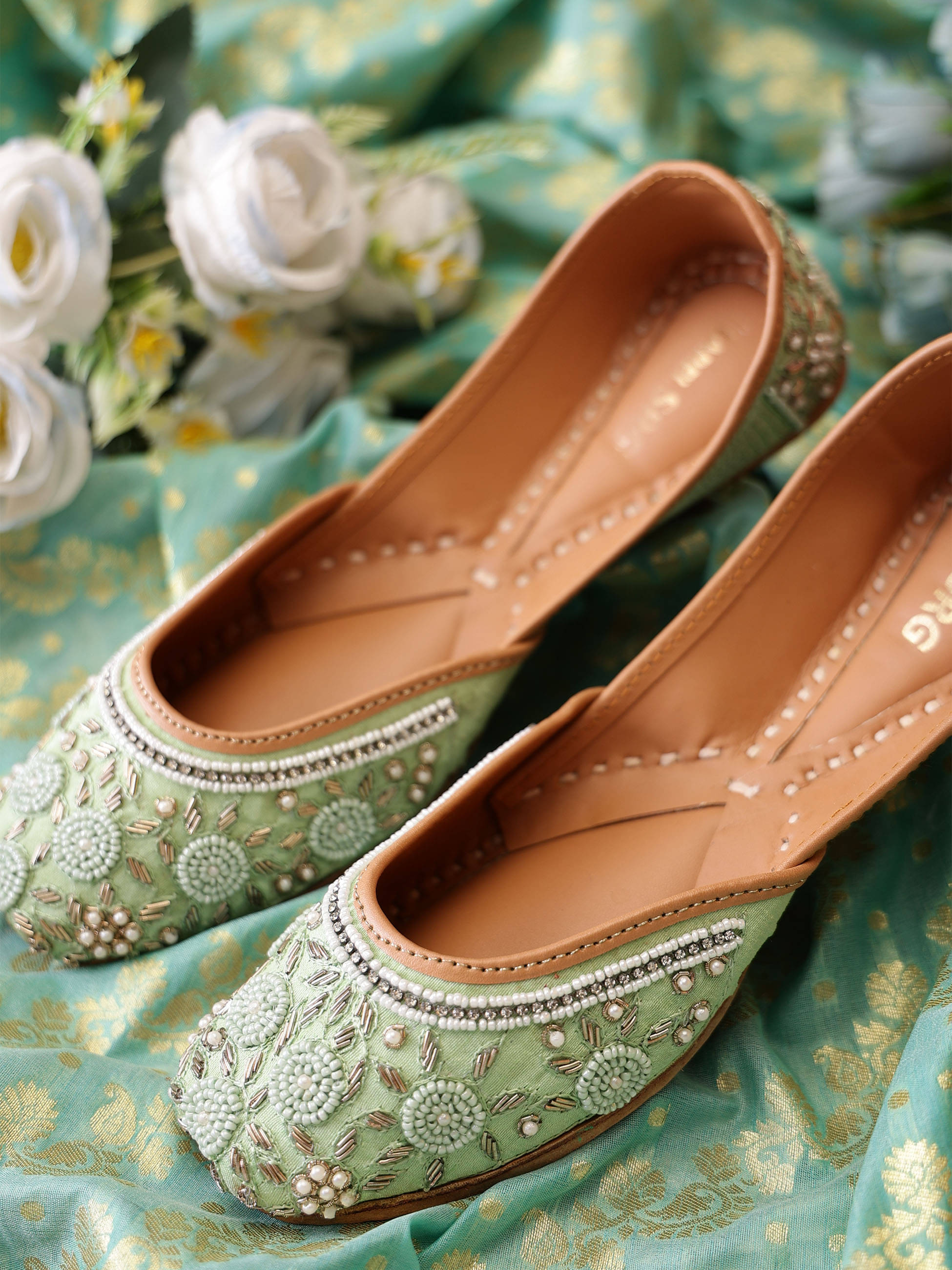 LABEL SHONA ROHATGI GARG Mint Green Women's Mojaris LABEL SHONA ROHATGI GARG Mint Green Women's Mojaris