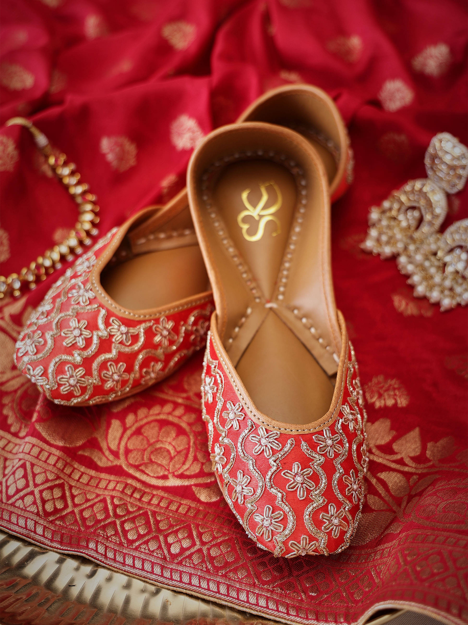 LABEL SHONA ROHATGI GARG Red Women's Mojaris LABEL SHONA ROHATGI GARG Red Women's Mojaris