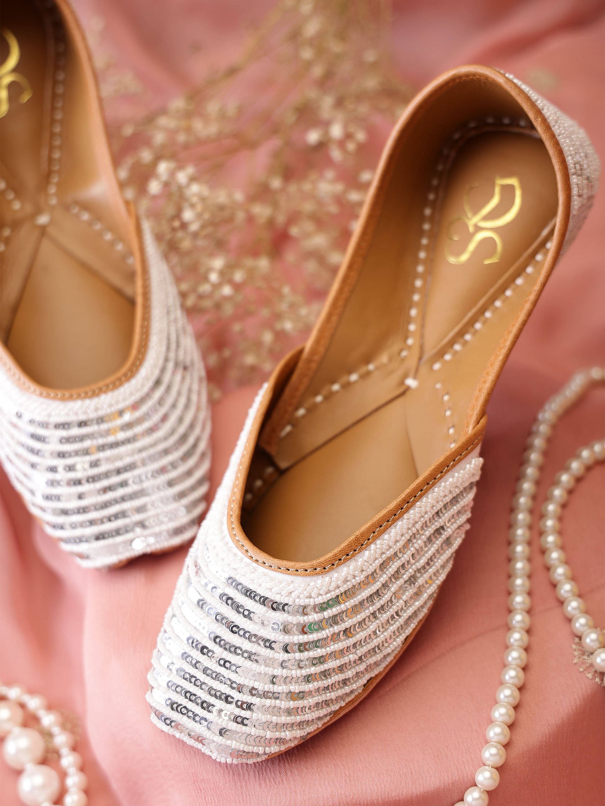 LABEL SHONA ROHATGI GARG White Women's Mojaris LABEL SHONA ROHATGI GARG White Women's Mojaris