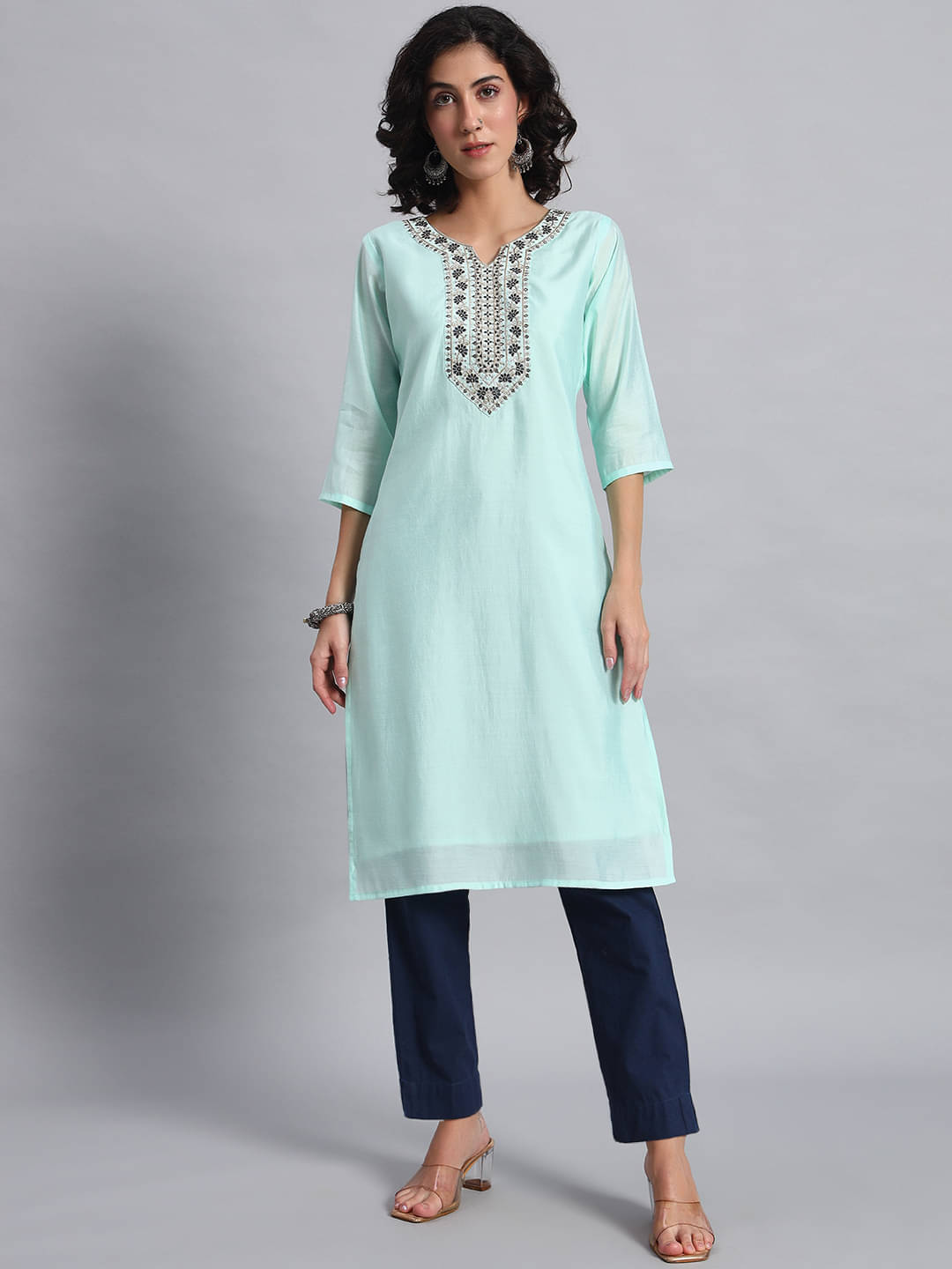     			JDS  LIFESTYLE Women Cotton Silk Embroidered Straight Kurti ( Light Blue )