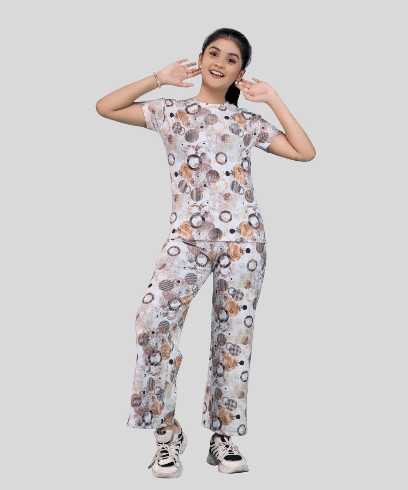 Little Funky Pack of 1 Girls Cotton Blend T-shirt & Pants ( Brown )