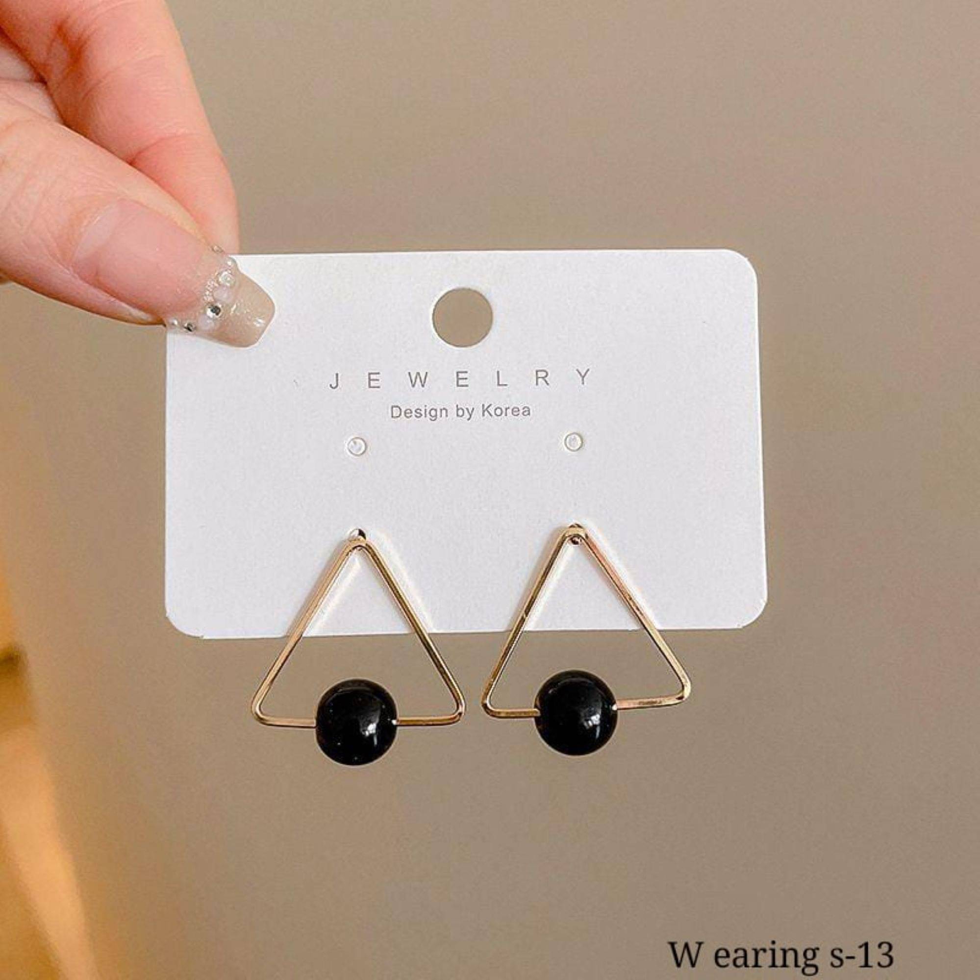     			SHANKHRAJ MA LL Gold Stud Earrings ( Pack of 1 )