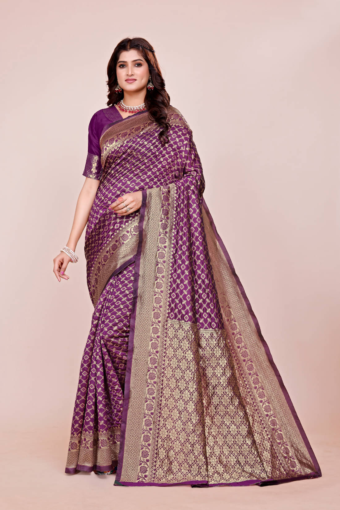 DHAYNA AND REEWA FASHION Banarasi Silk Woven Saree With Unstitched Blouse Piece ( Purple )     			DHAYNA AND REEWA FASHION Banarasi Silk Woven Saree With Unstitched Blouse Piece ( Purple )