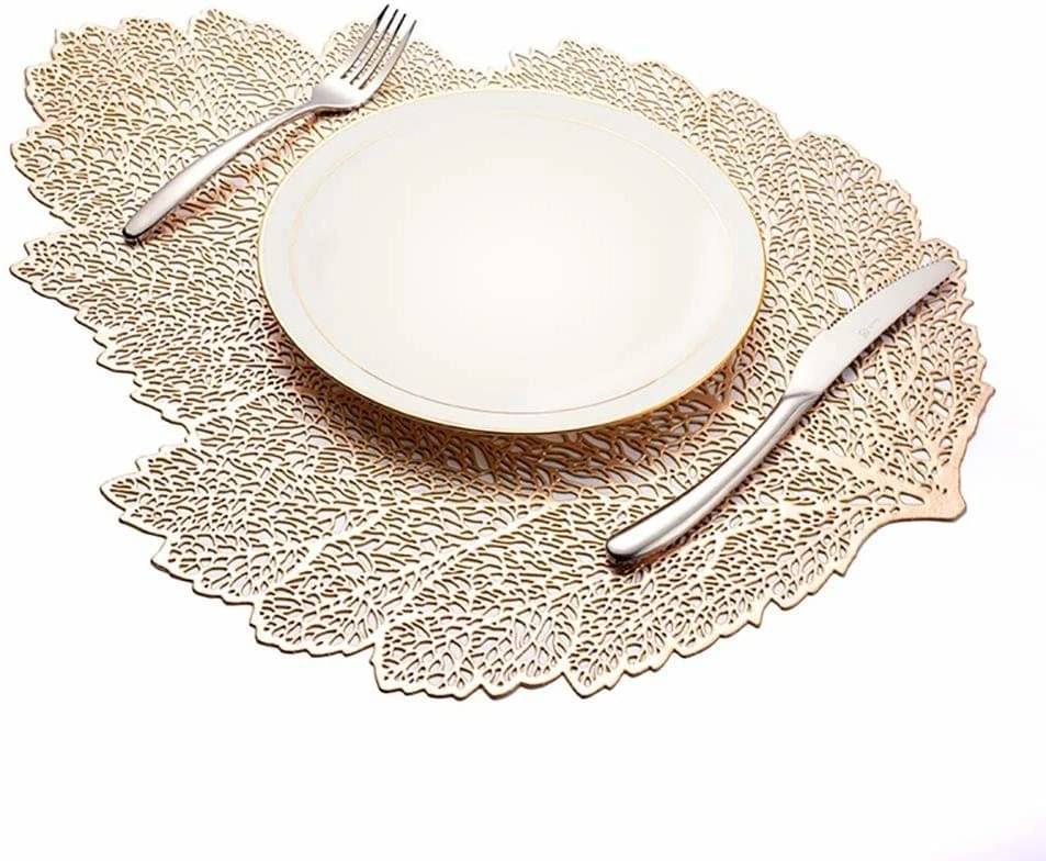 DPA Collection PVC Abstract Table Mats ( 45 cm x 30 cm ) Pack of 6 - Gold DPA Collection PVC Abstract Table Mats ( 45 cm x 30 cm ) Pack of 6 - Gold