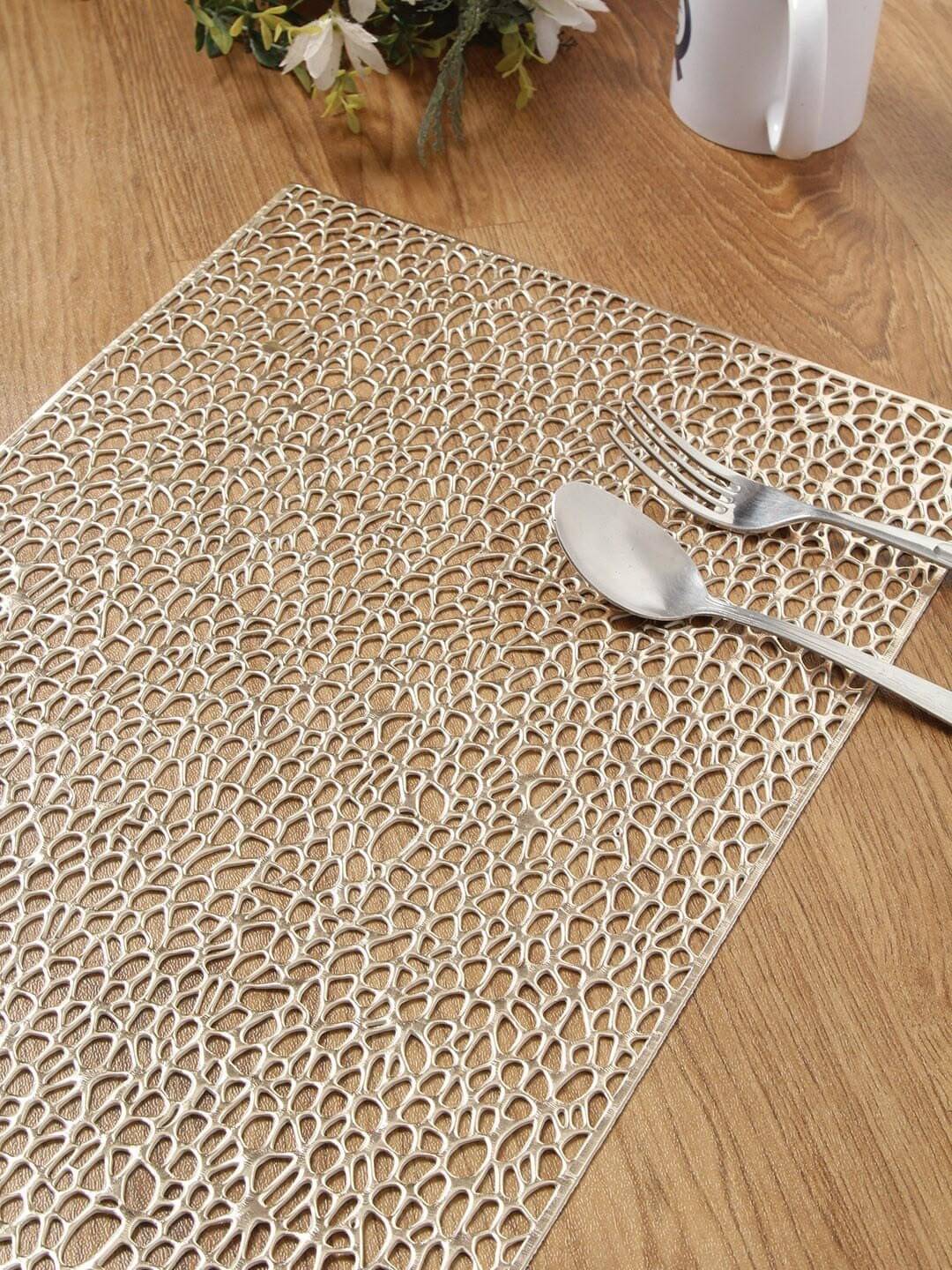 DPA Collection PVC Abstract Table Mats ( 45 cm x 30 cm ) Pack of 2 - Gold DPA Collection PVC Abstract Table Mats ( 45 cm x 30 cm ) Pack of 2 - Gold