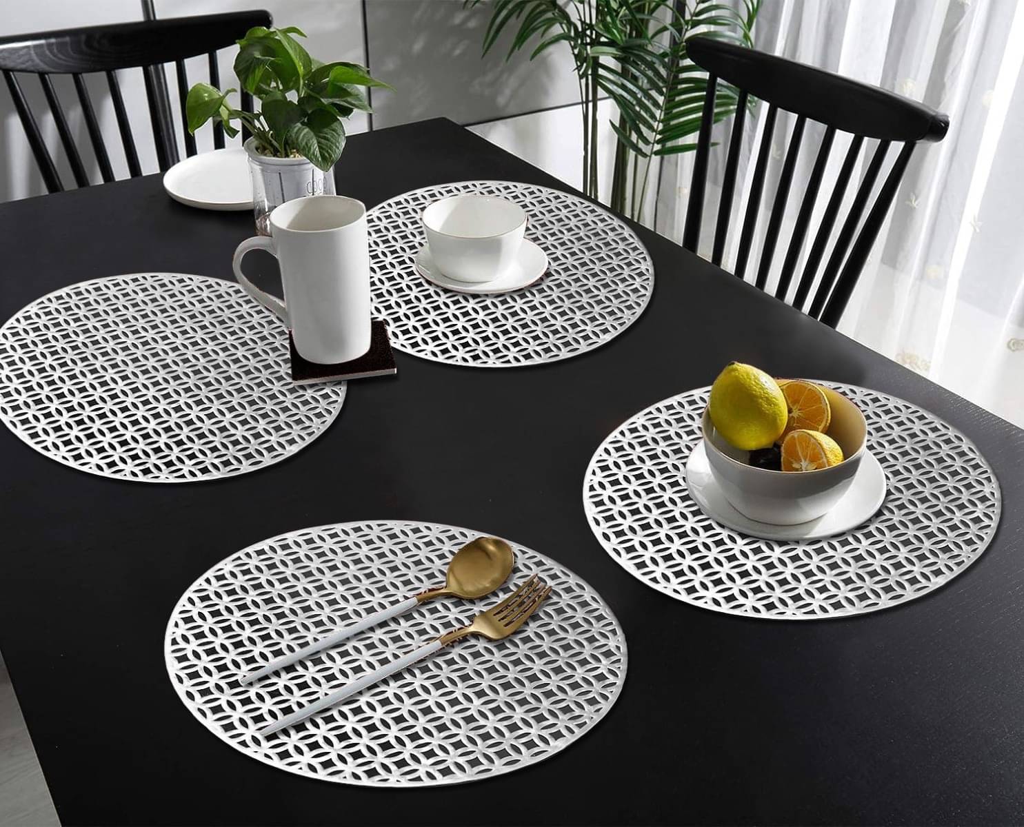     			DPA Collection PVC Geometric Table Mats ( 45 cm x 30 cm ) Pack of 4 - Silver