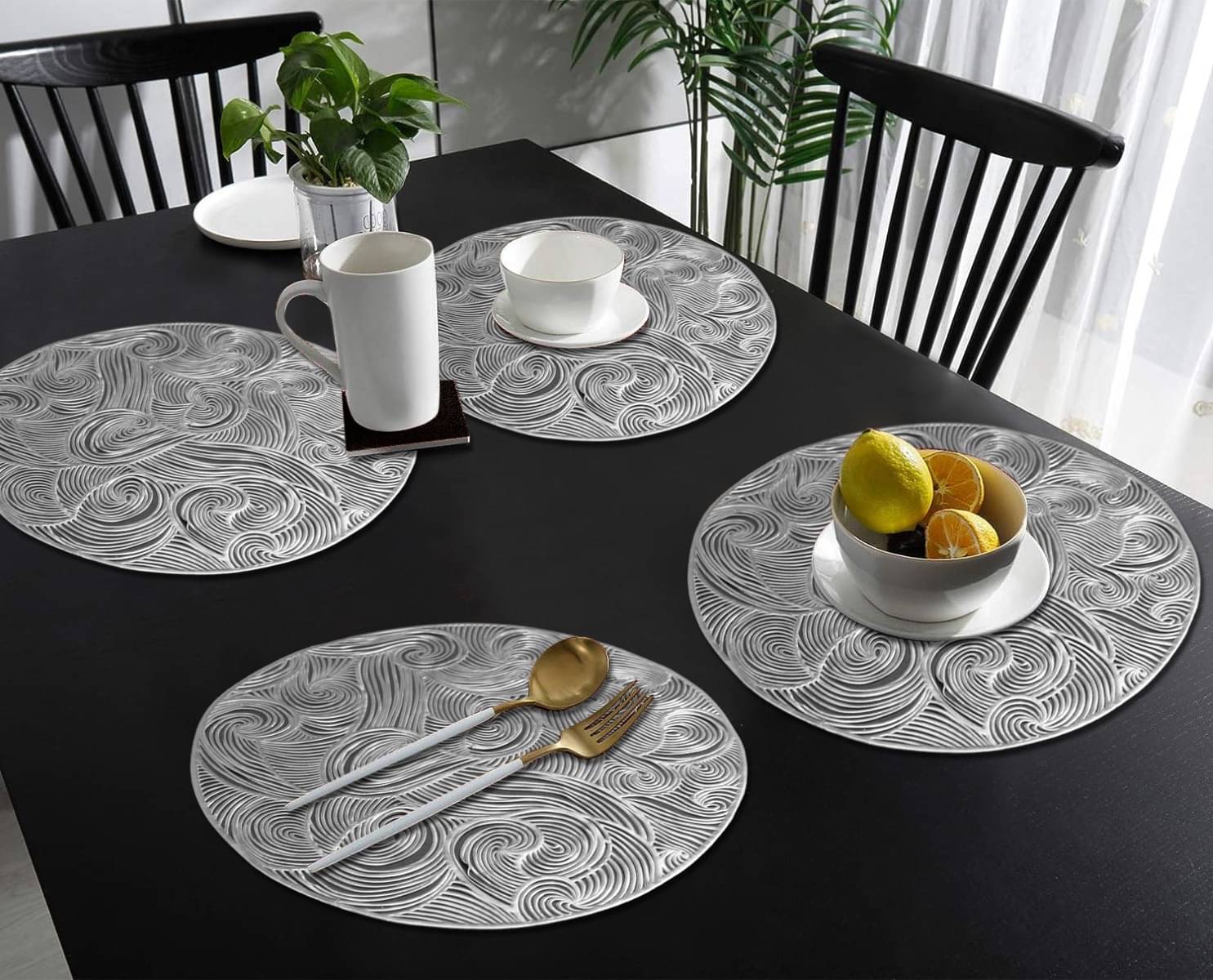 DPA Collection PVC Geometric Table Mats ( 45 cm x 30 cm ) Pack of 4 - Silver DPA Collection PVC Geometric Table Mats ( 45 cm x 30 cm ) Pack of 4 - Silver