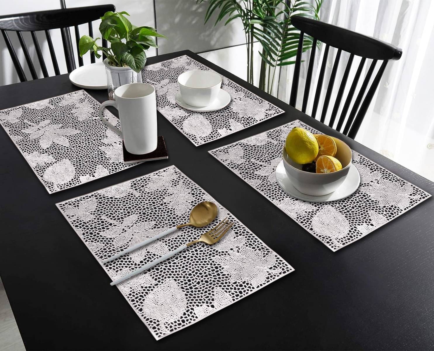     			DPA Collection PVC Geometric Table Mats ( 45 cm x 30 cm ) Pack of 4 - Silver