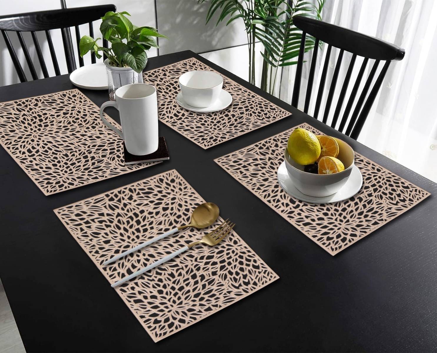     			DPA Collection PVC Geometric Table Mats ( 45 cm x 30 cm ) Pack of 4 - Gold