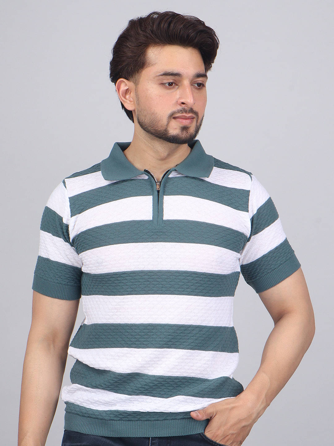     			FEVERFEW Men Cotton Blend Regular Fit Striped Polo T Shirt ( Light Grey )