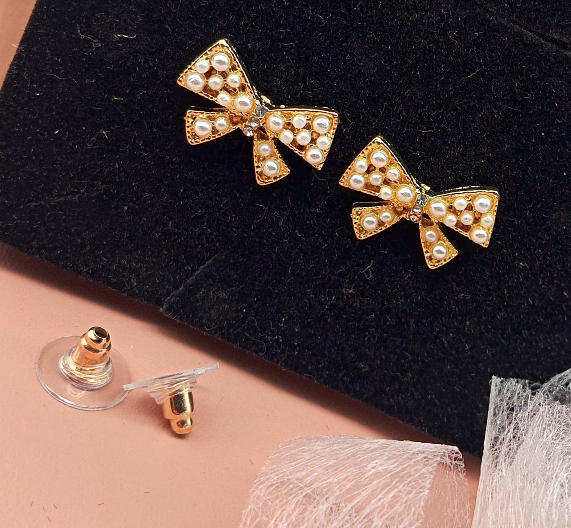     			JIPPA Gold Stud Earrings ( Pack of 1 )