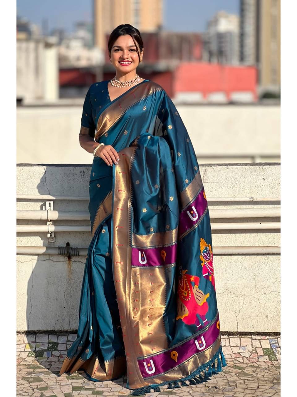 KALIPATRA Art Silk Solid Saree With Unstitched Blouse Piece ( Beige ) KALIPATRA Art Silk Solid Saree With Unstitched Blouse Piece ( Beige )