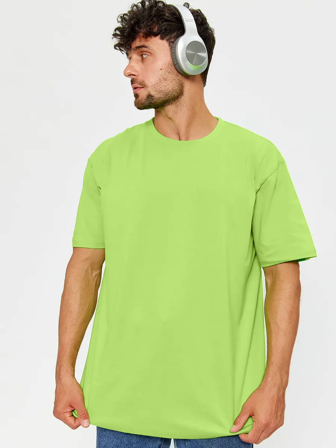 Leotude Men Cotton Blend Oversized Fit Solid T-Shirt ( Green ) Leotude Men Cotton Blend Oversized Fit Solid T-Shirt ( Green )