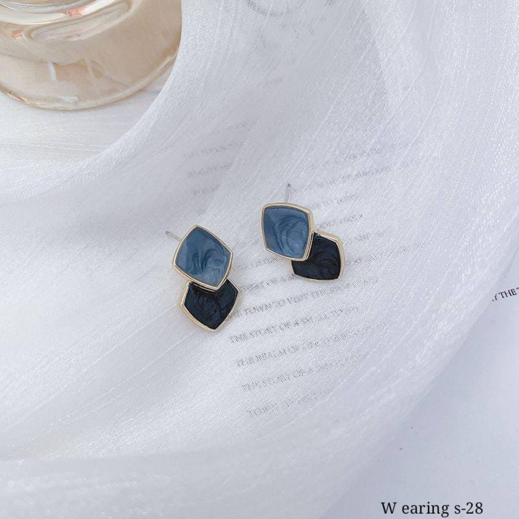     			SHANKHRAJ MA LL Gold Stud Earrings ( Pack of 1 )