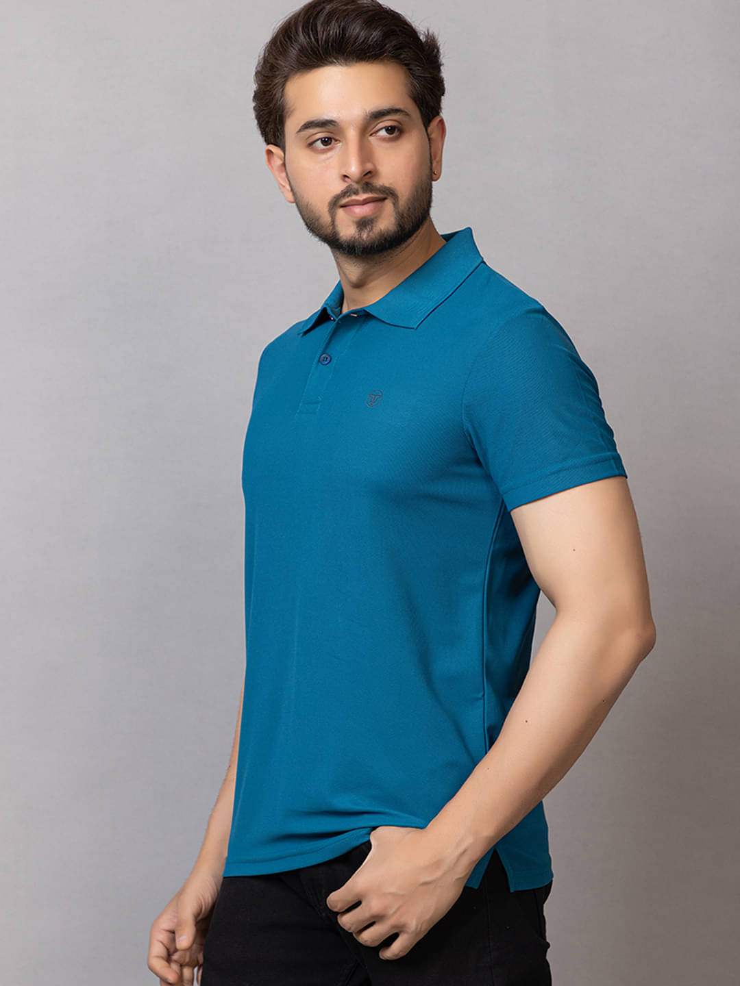     			TRIUS Men Cotton Blend Regular Fit Solid Polo T Shirt ( Teal Blue )