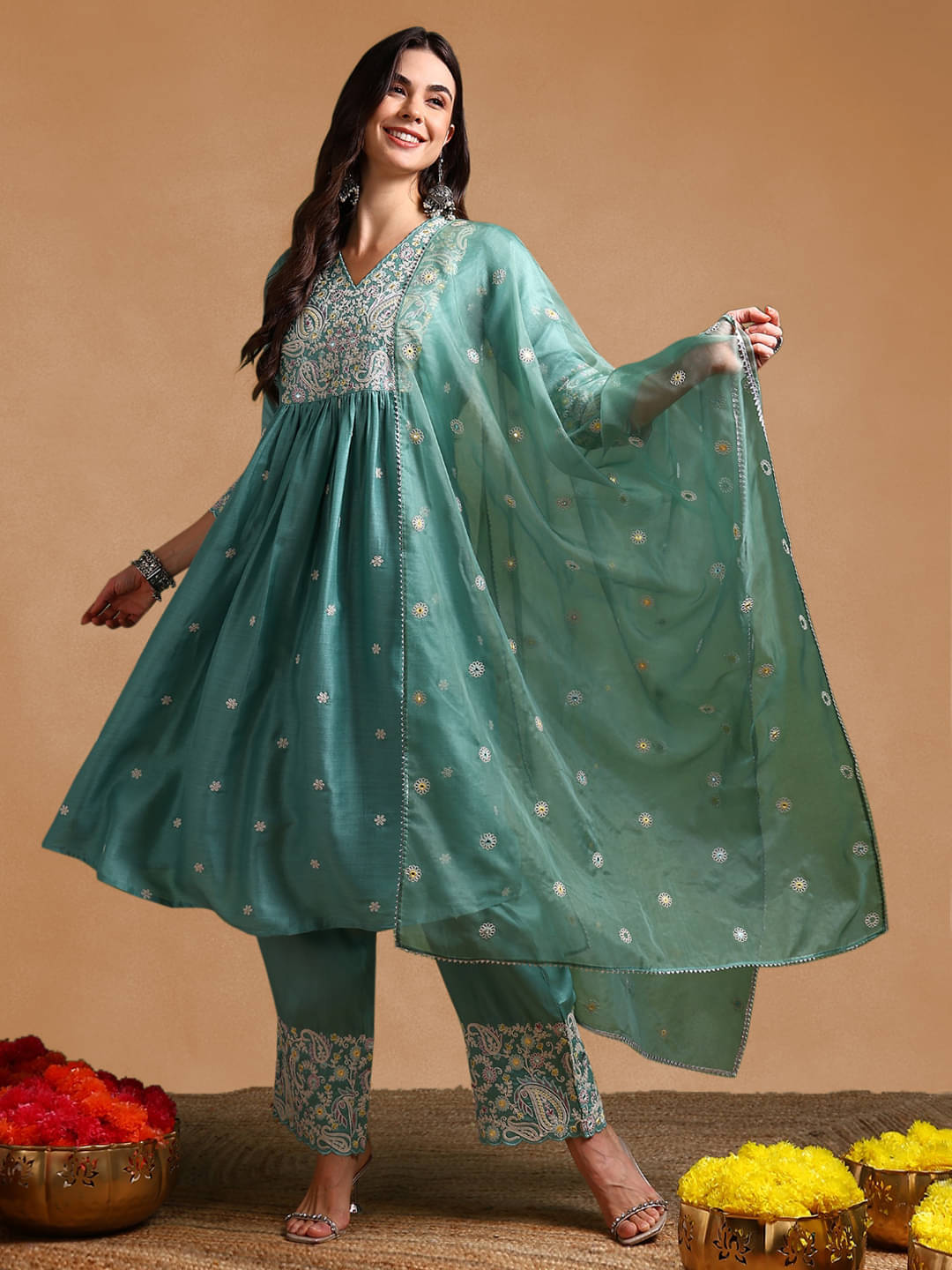 Vaamsi Women Silk Blend Embroidered Anarkali Kurti With Palazzo ( Sea Green ) Vaamsi Women Silk Blend Embroidered Anarkali Kurti With Palazzo ( Sea Green )