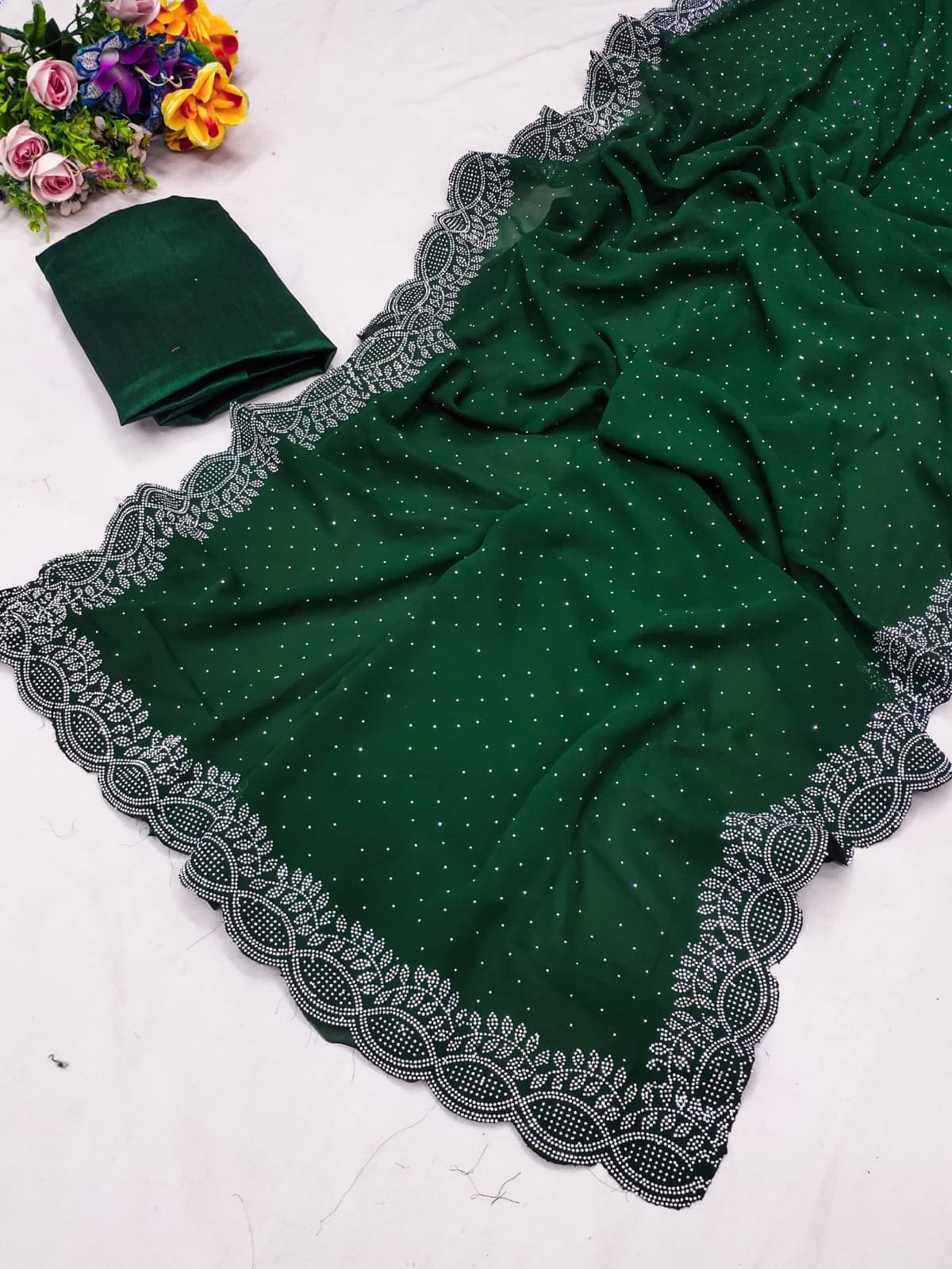 supalee Tex Georgette Solid Saree With Unstitched Blouse Piece ( Green )     			supalee Tex Georgette Solid Saree With Unstitched Blouse Piece ( Green )