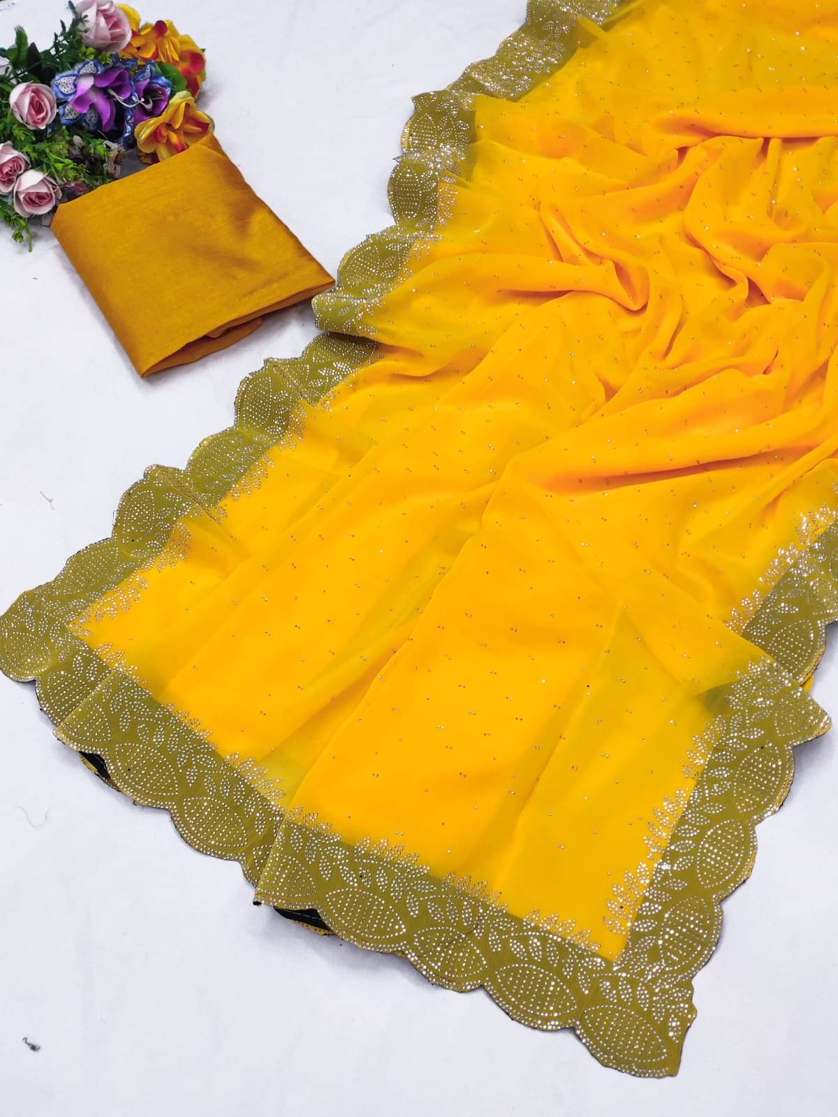     			supalee Tex Georgette Solid Saree With Unstitched Blouse Piece ( Yellow )