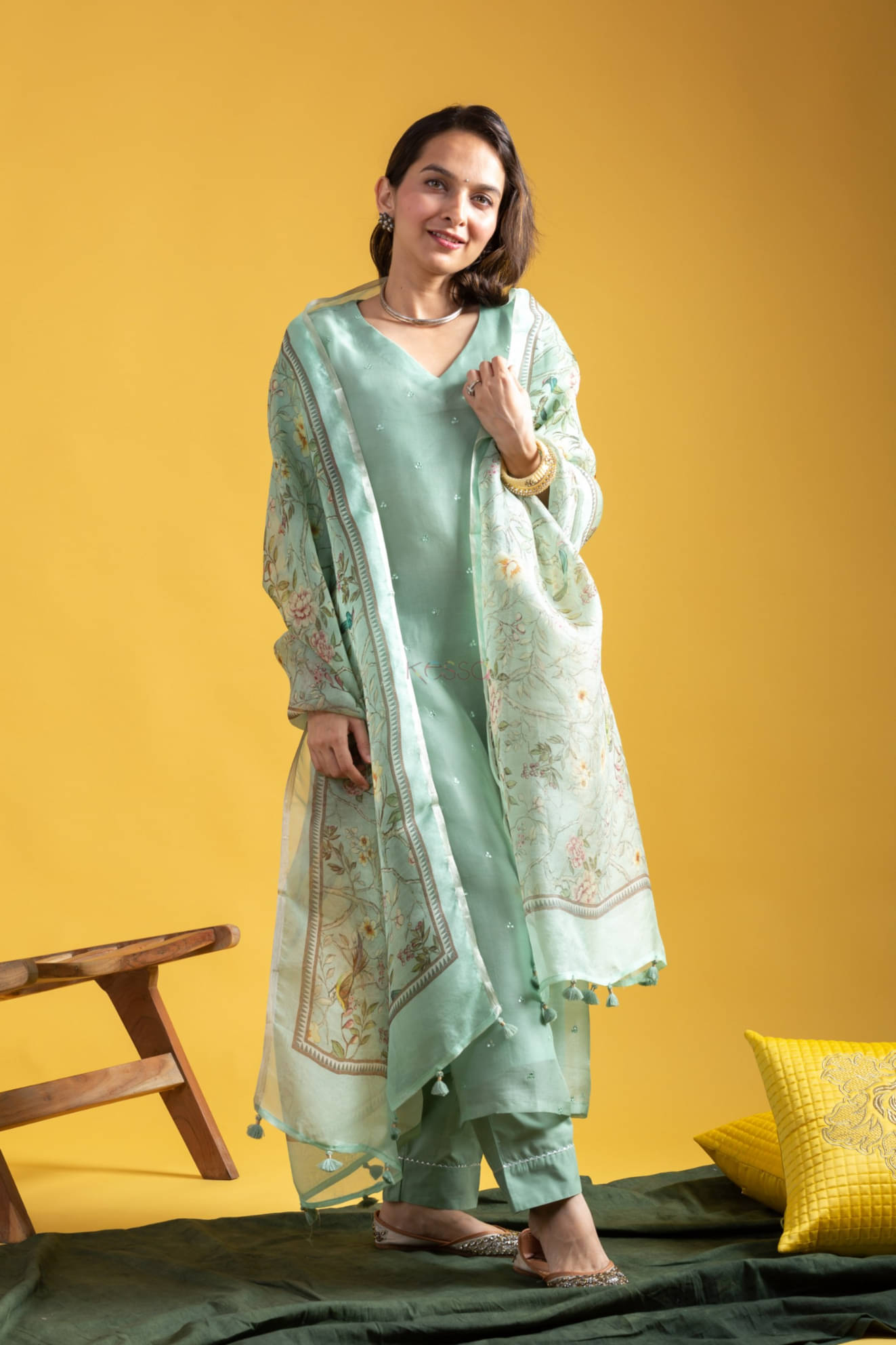     			MAYBLY Women Silk Blend Embellished Straight Kurti With Pants ( Green )
