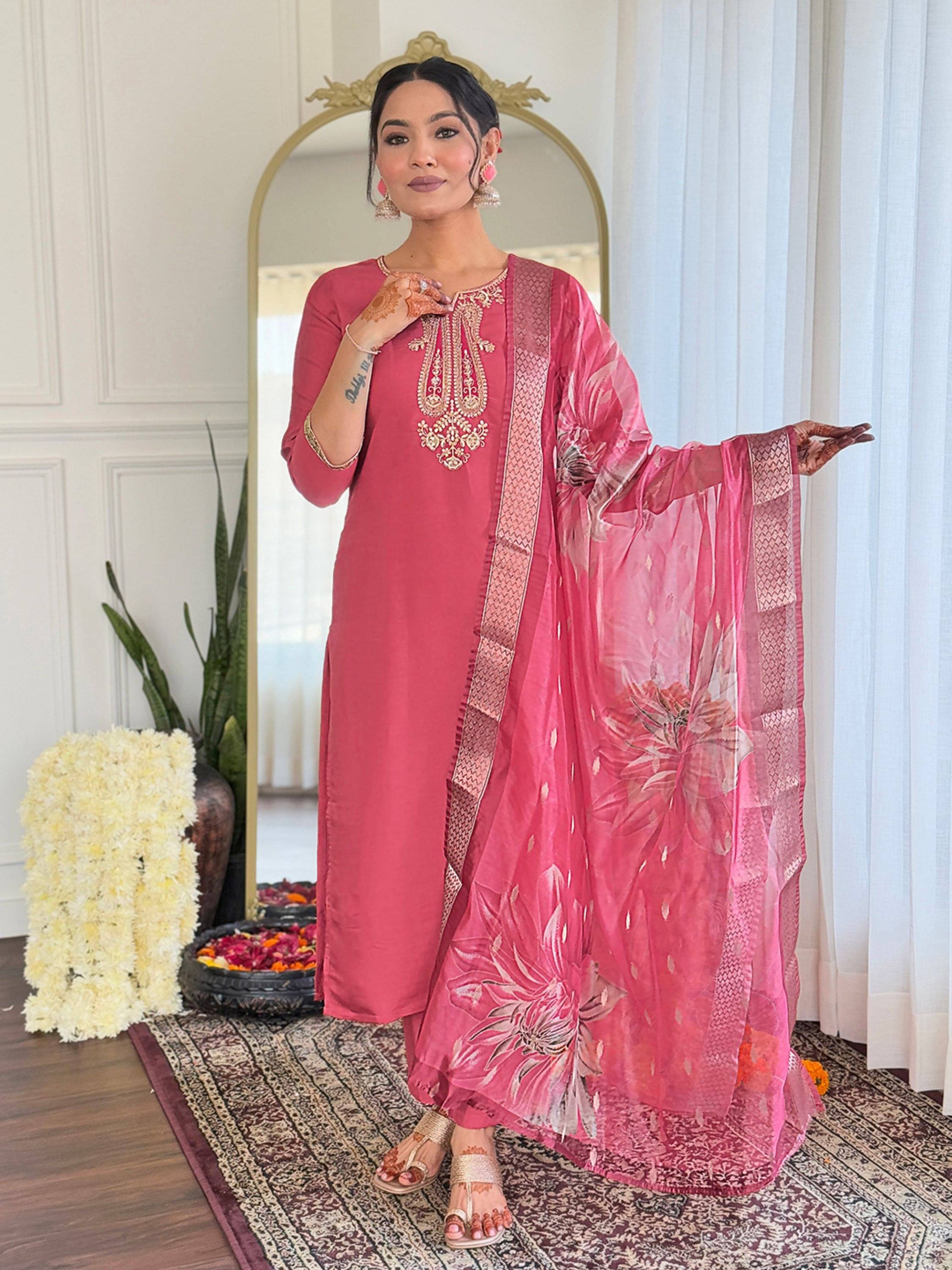     			Niza Fashion Women Chanderi Embroidered Straight Kurti With Pants ( Peach )