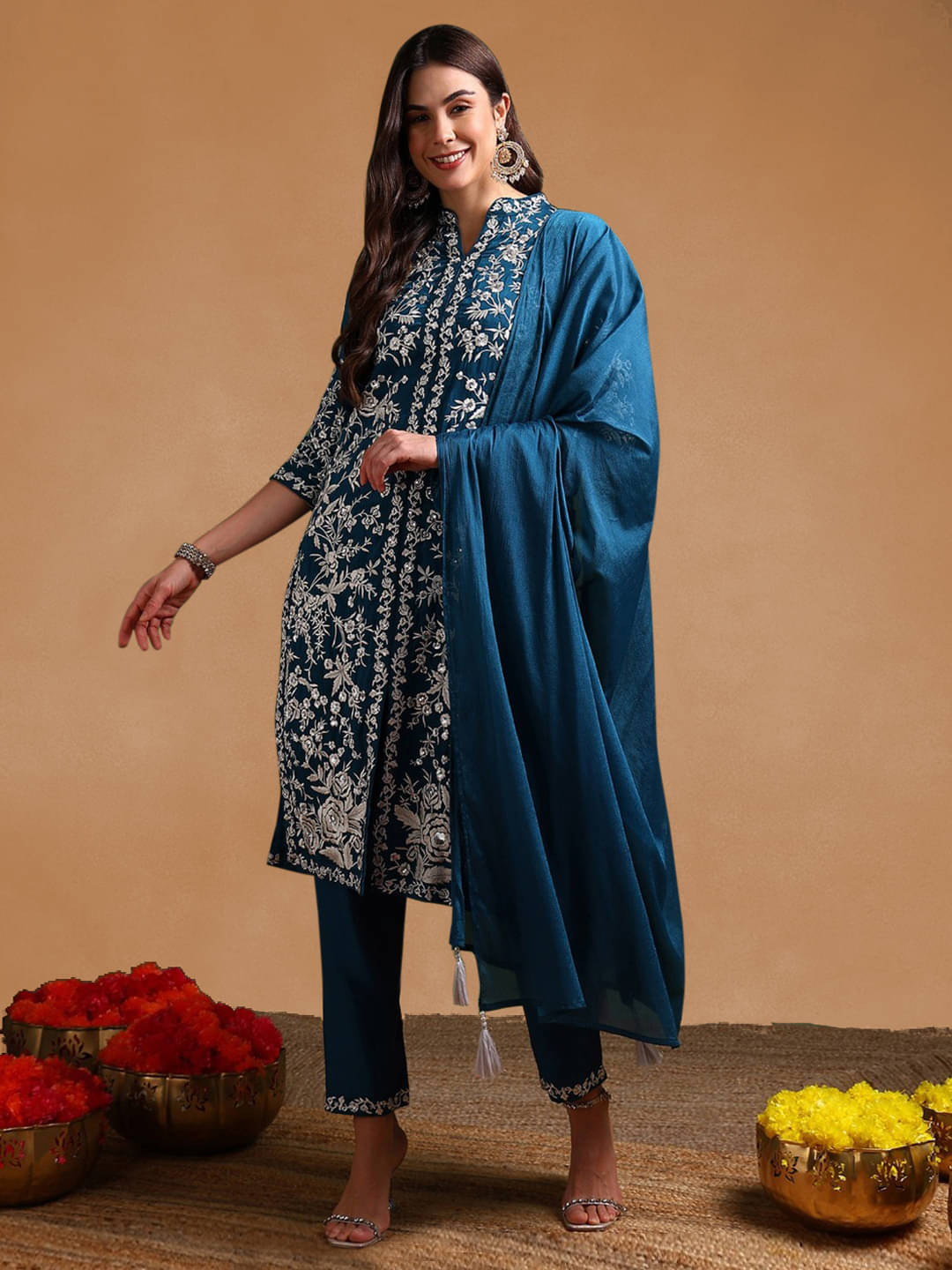 Vaamsi Women Silk Blend Embroidered Front Slit Kurti With Pants ( Teal ) Vaamsi Women Silk Blend Embroidered Front Slit Kurti With Pants ( Teal )