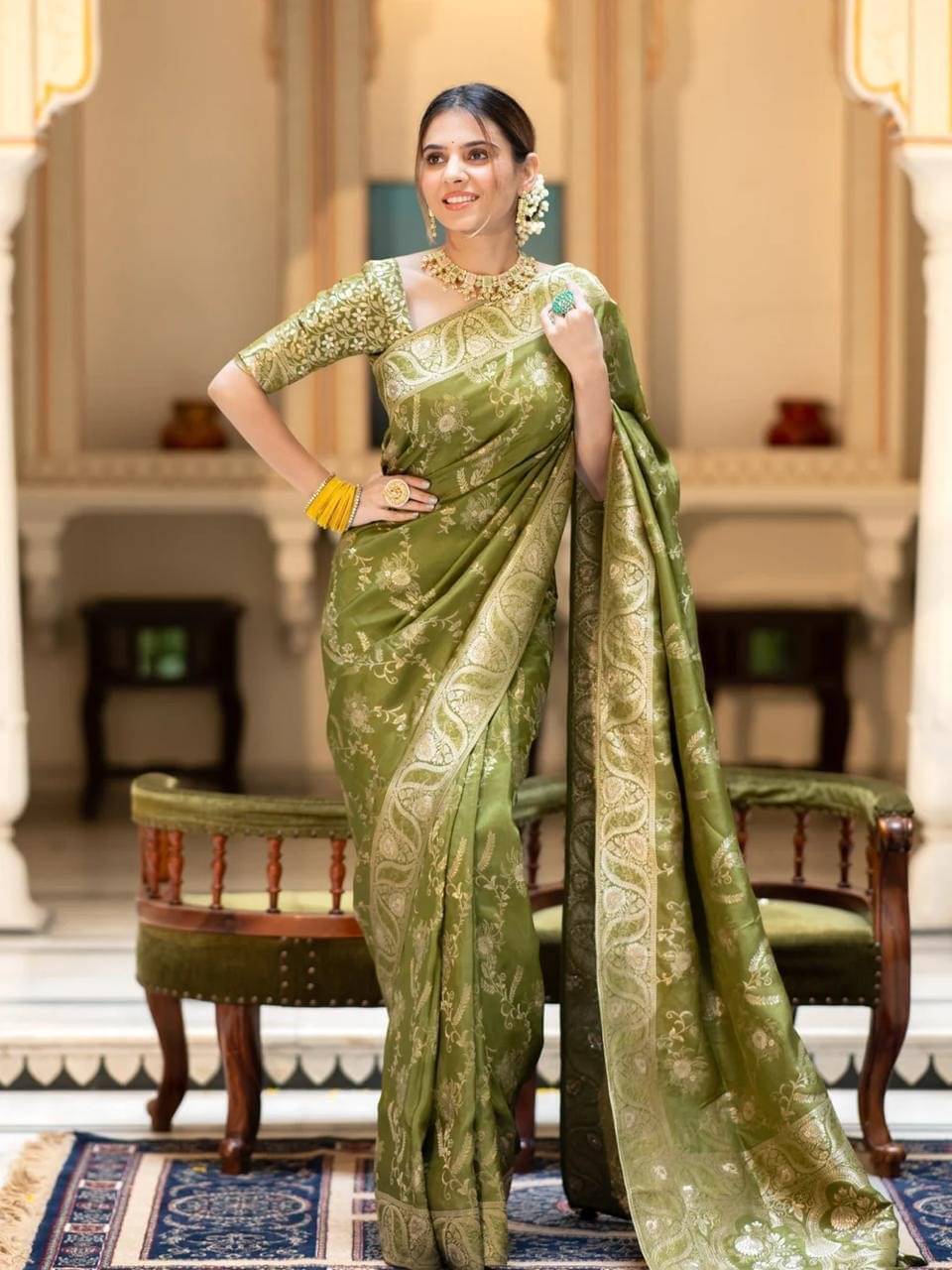 WOVEN STOCK Banarasi Silk Woven Saree With Unstitched Blouse Piece ( Light Green ) WOVEN STOCK Banarasi Silk Woven Saree With Unstitched Blouse Piece ( Light Green )