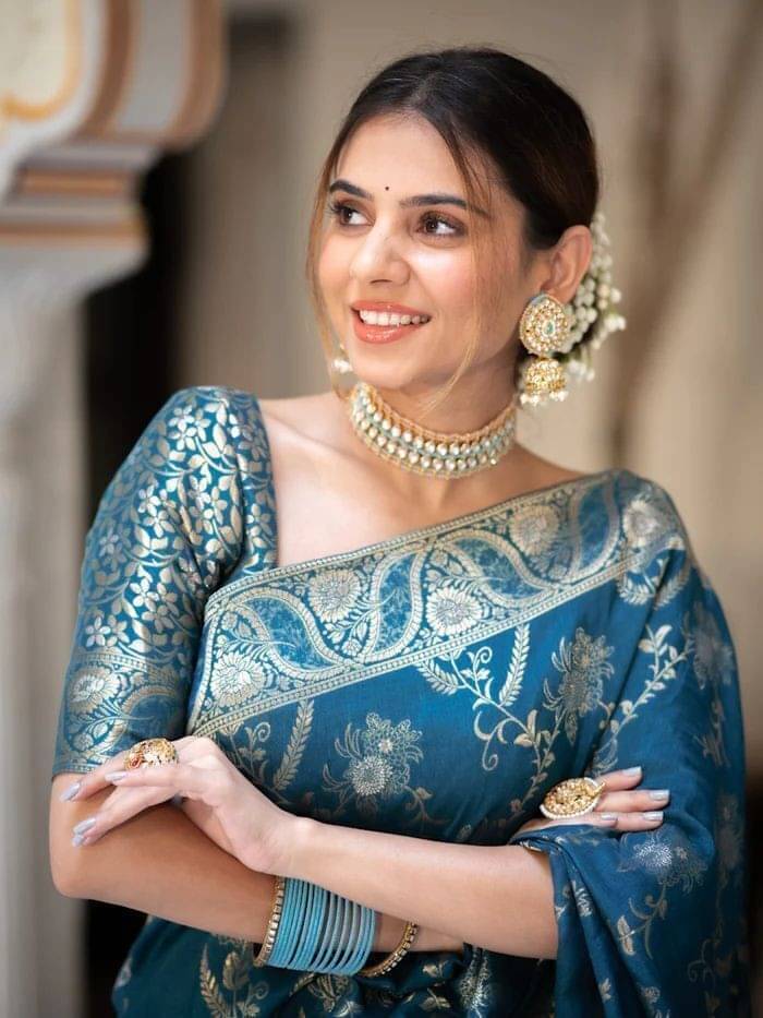 WOVEN STOCK Banarasi Silk Woven Saree With Unstitched Blouse Piece ( Light Blue ) WOVEN STOCK Banarasi Silk Woven Saree With Unstitched Blouse Piece ( Light Blue )