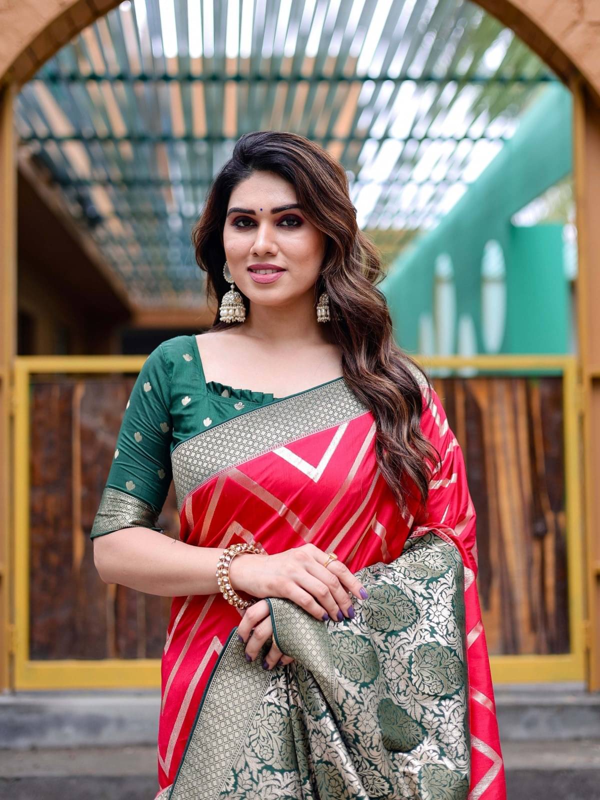 WOVEN STOCK Banarasi Silk Woven Saree With Unstitched Blouse Piece ( Multicolor ) WOVEN STOCK Banarasi Silk Woven Saree With Unstitched Blouse Piece ( Multicolor )