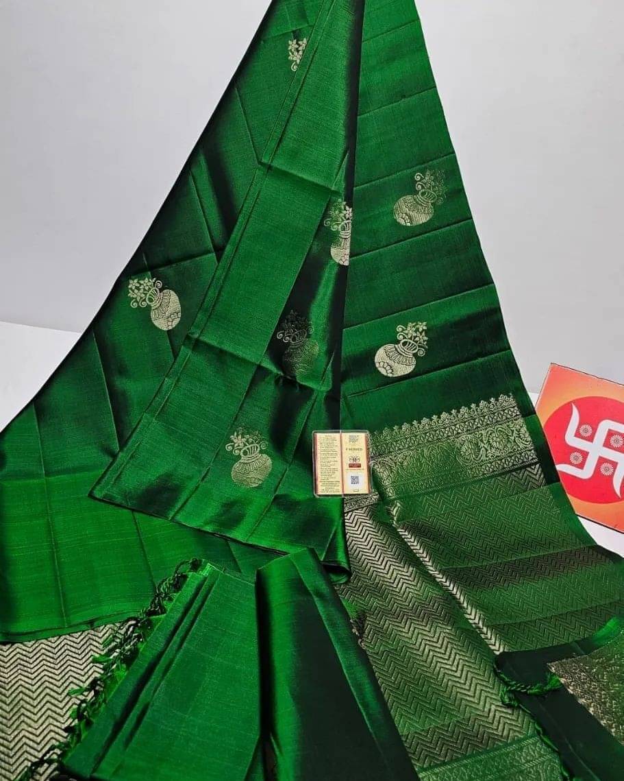 WOVEN STOCK Banarasi Silk Woven Saree With Unstitched Blouse Piece ( Green )     			WOVEN STOCK Banarasi Silk Woven Saree With Unstitched Blouse Piece ( Green )