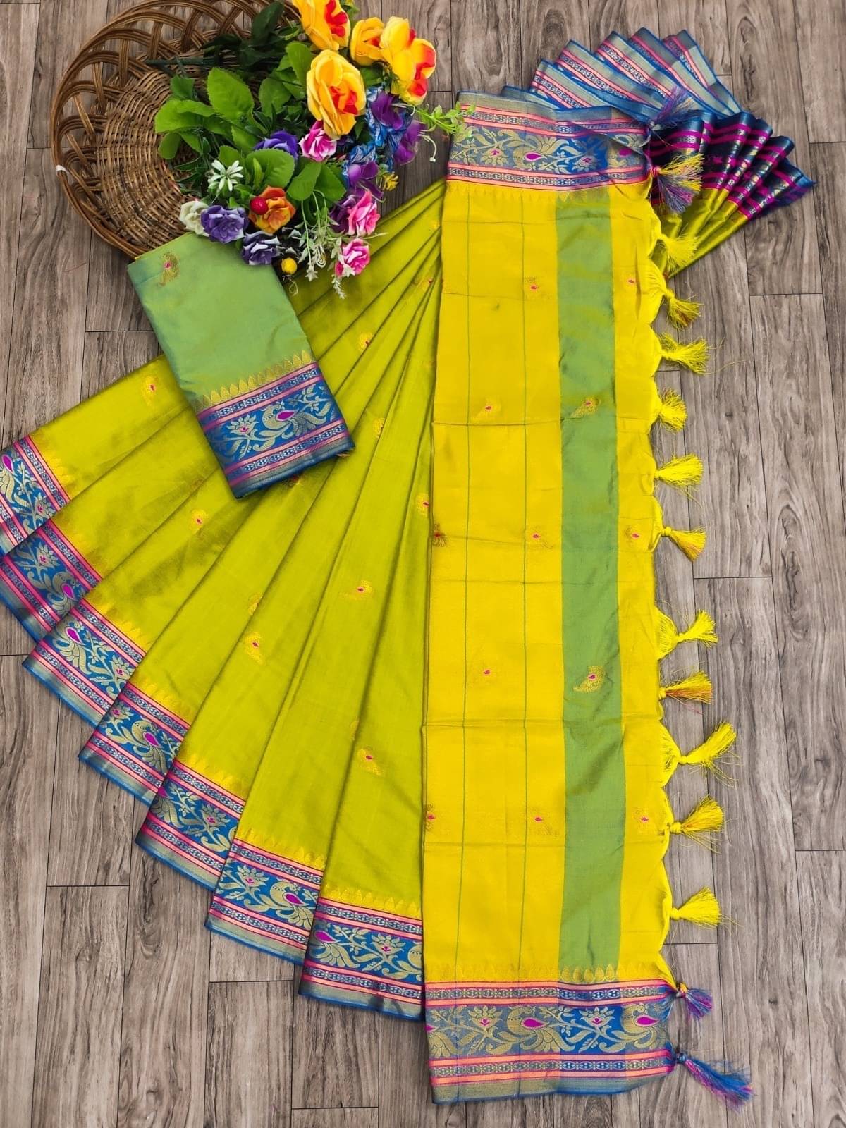     			WOVEN STOCK Banarasi Silk Woven Saree With Unstitched Blouse Piece ( Yellow )