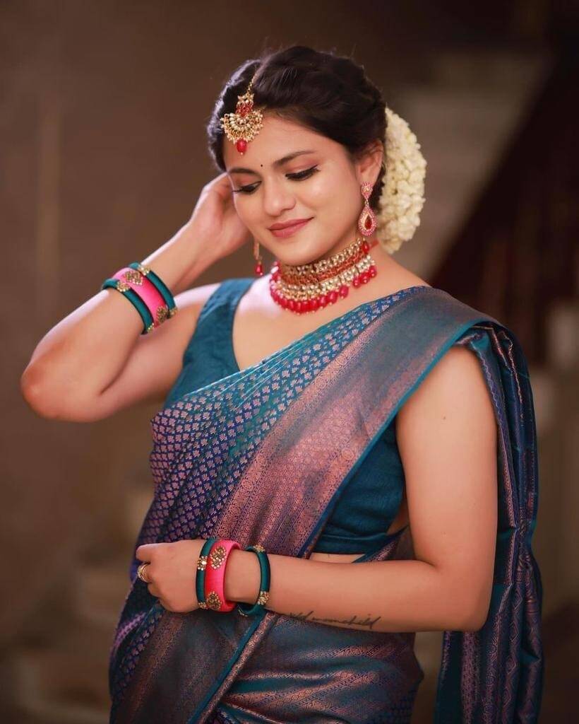     			WOVEN STOCK Banarasi Silk Woven Saree With Unstitched Blouse Piece ( Blue )
